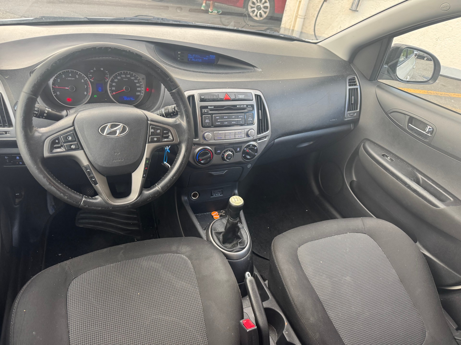 HYUNDAI i20 1.2 Comfort-image-7