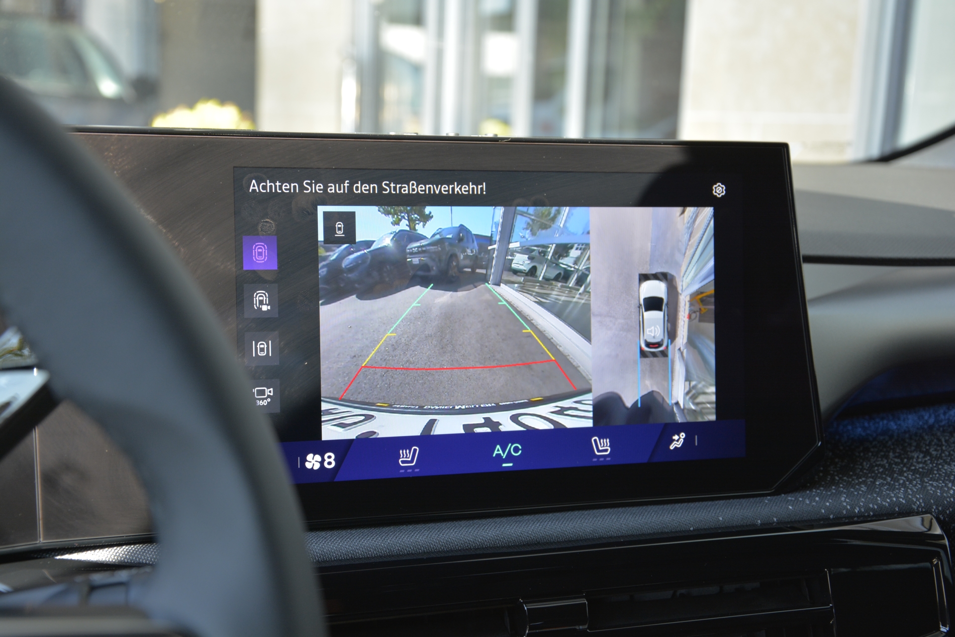 RENAULT CLIO techno full hybrid E-Tech 160-image-9