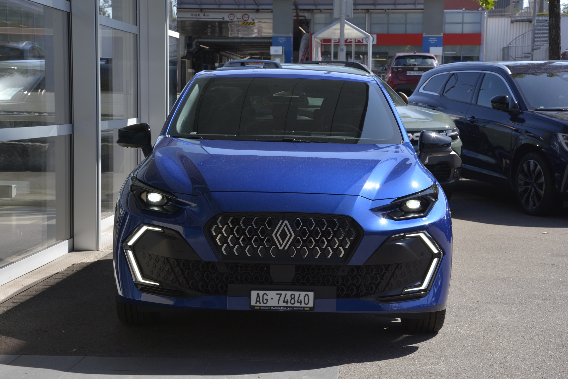 RENAULT CLIO techno full hybrid E-Tech 160-image-1