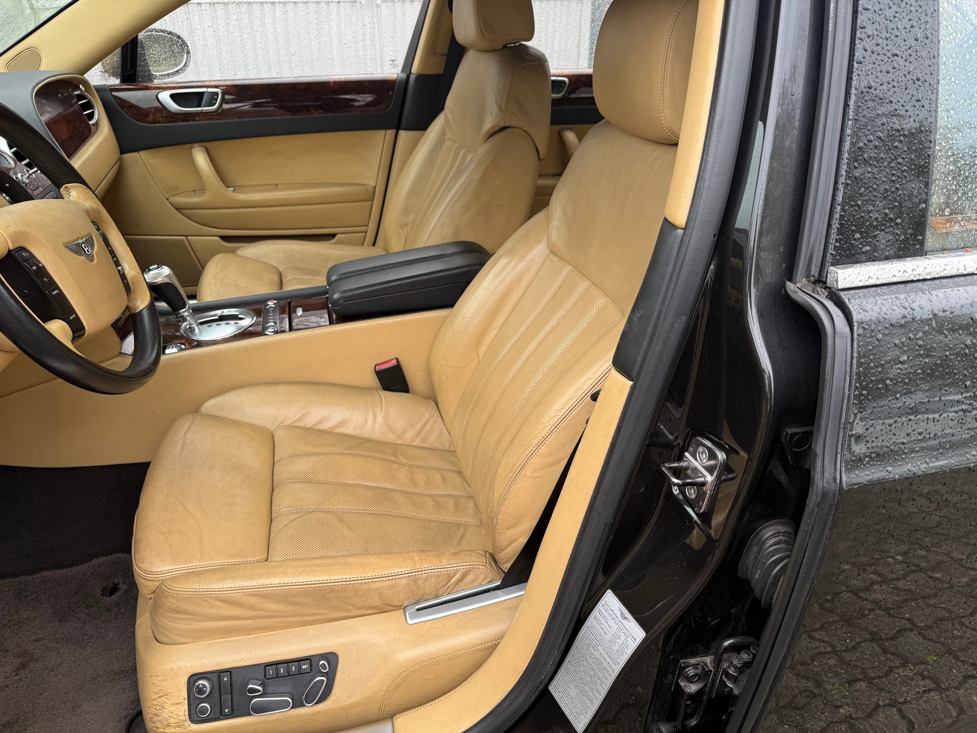 BENTLEY Continental Flying Spur 6.0-image-11