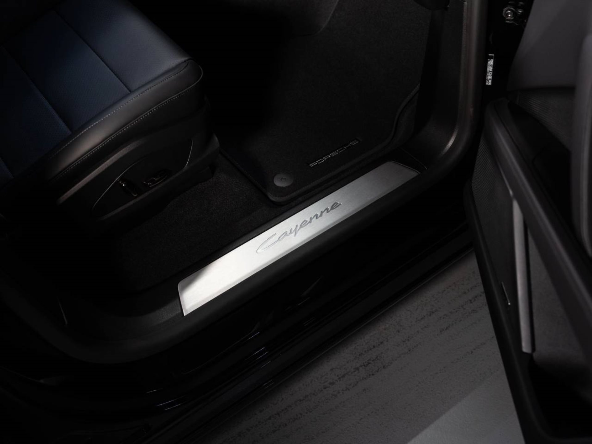 PORSCHE Cayenne Coupé Electric-image-16