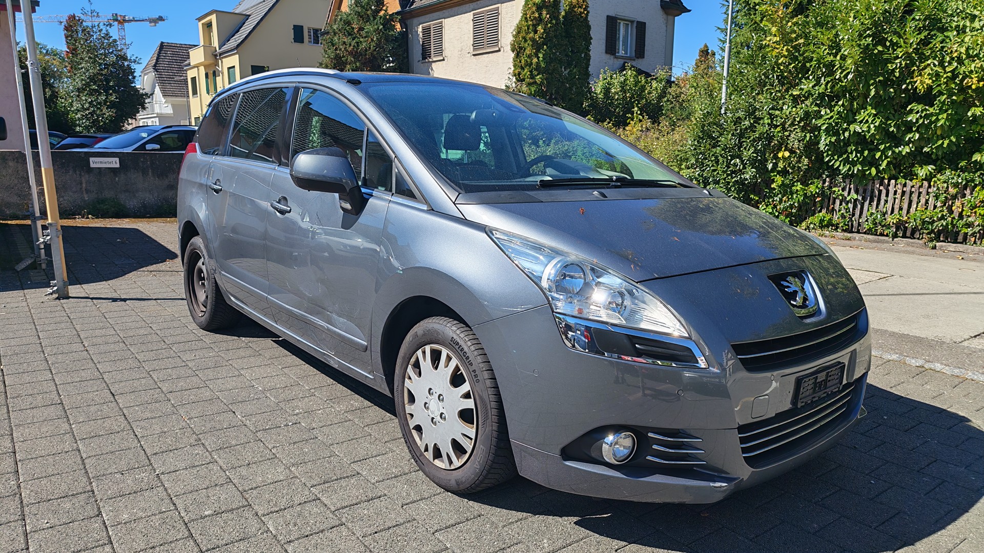 PEUGEOT 5008 1.6 16V T Sport Pack Automatic-image-0