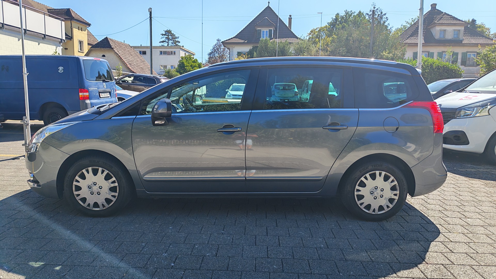 PEUGEOT 5008 1.6 16V T Sport Pack Automatic-image-4