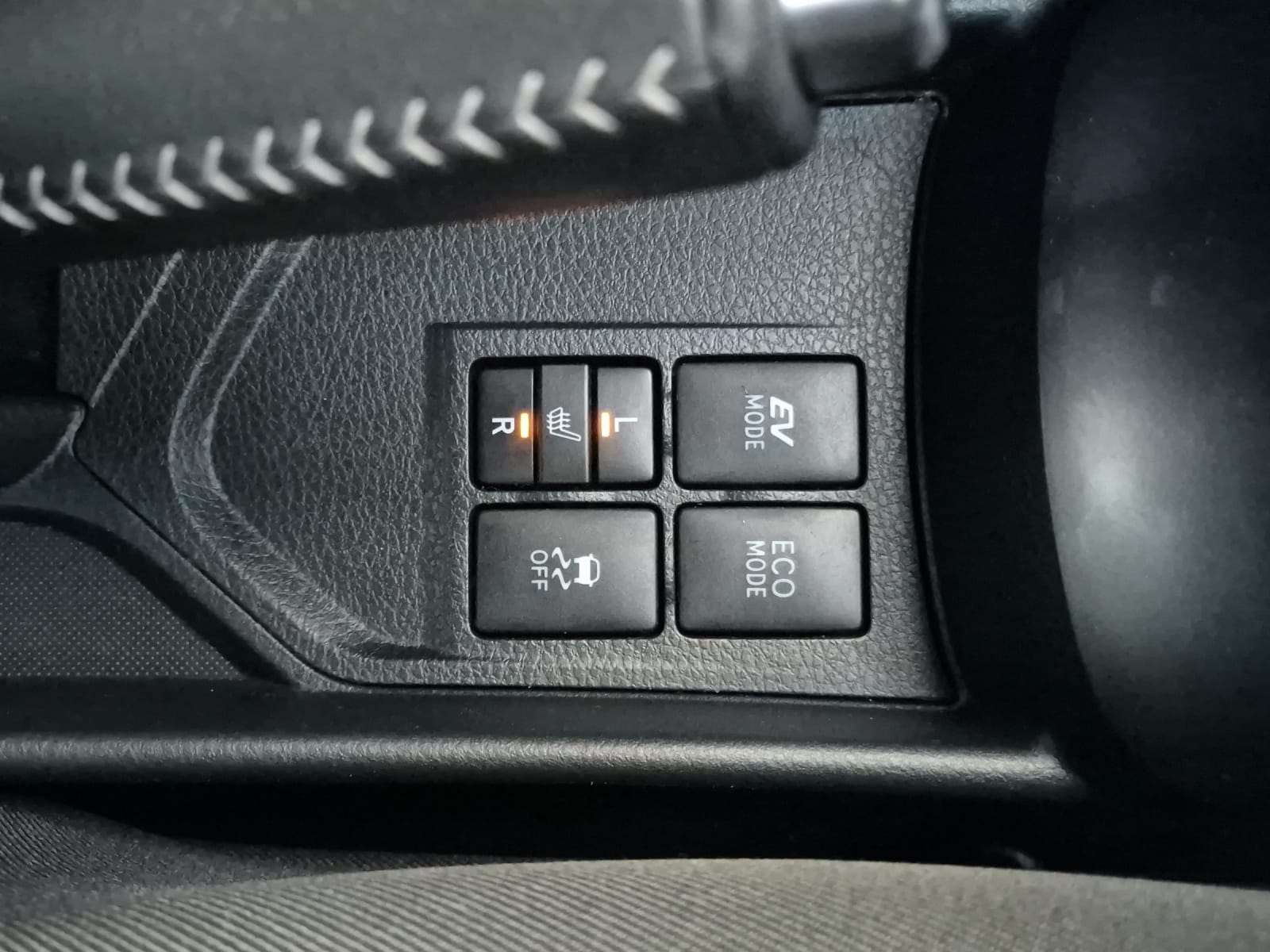 TOYOTA Yaris 1.5 VVT-i Hybrid Luna e-CVT-image-15