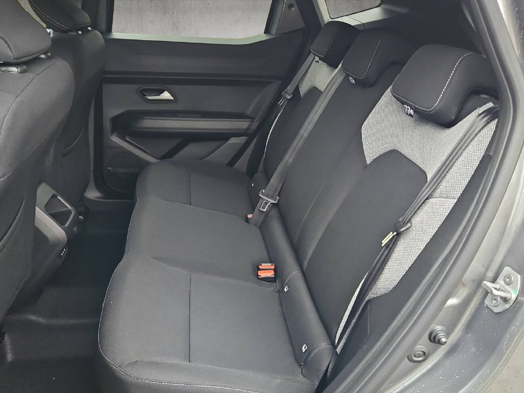 DACIA Duster 1.2 Hybrid Journey 4WD-image-4