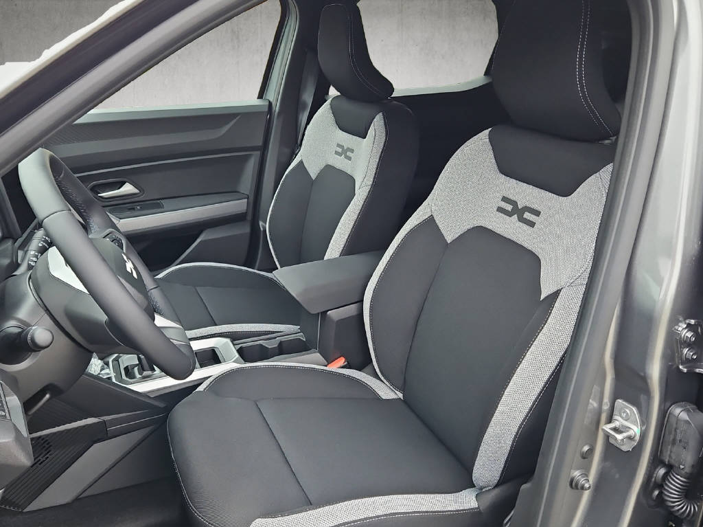 DACIA Duster 1.2 Hybrid Journey 4WD-image-3