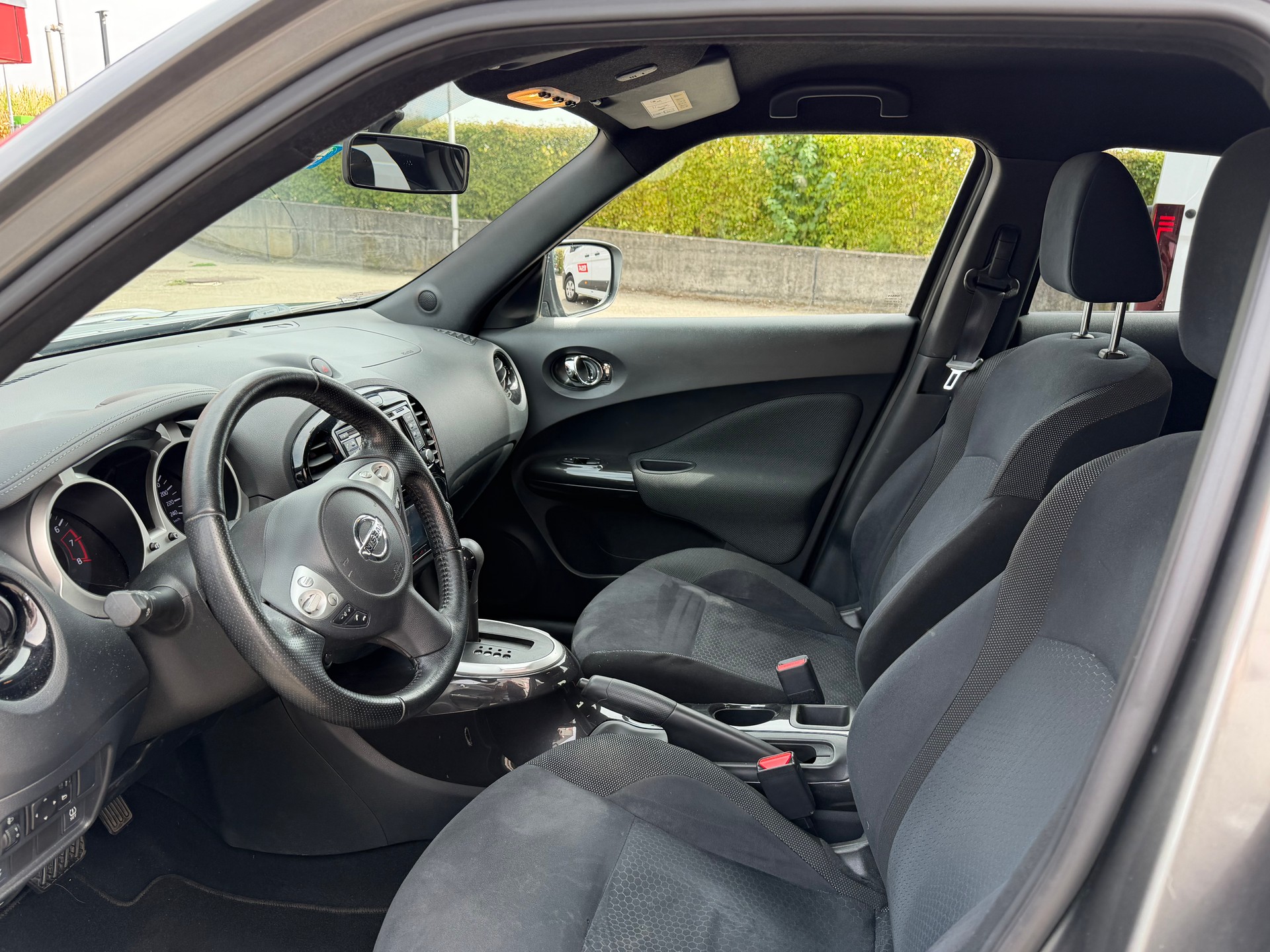 NISSAN Juke 1.6 tekna Xtronic CVT-image-3