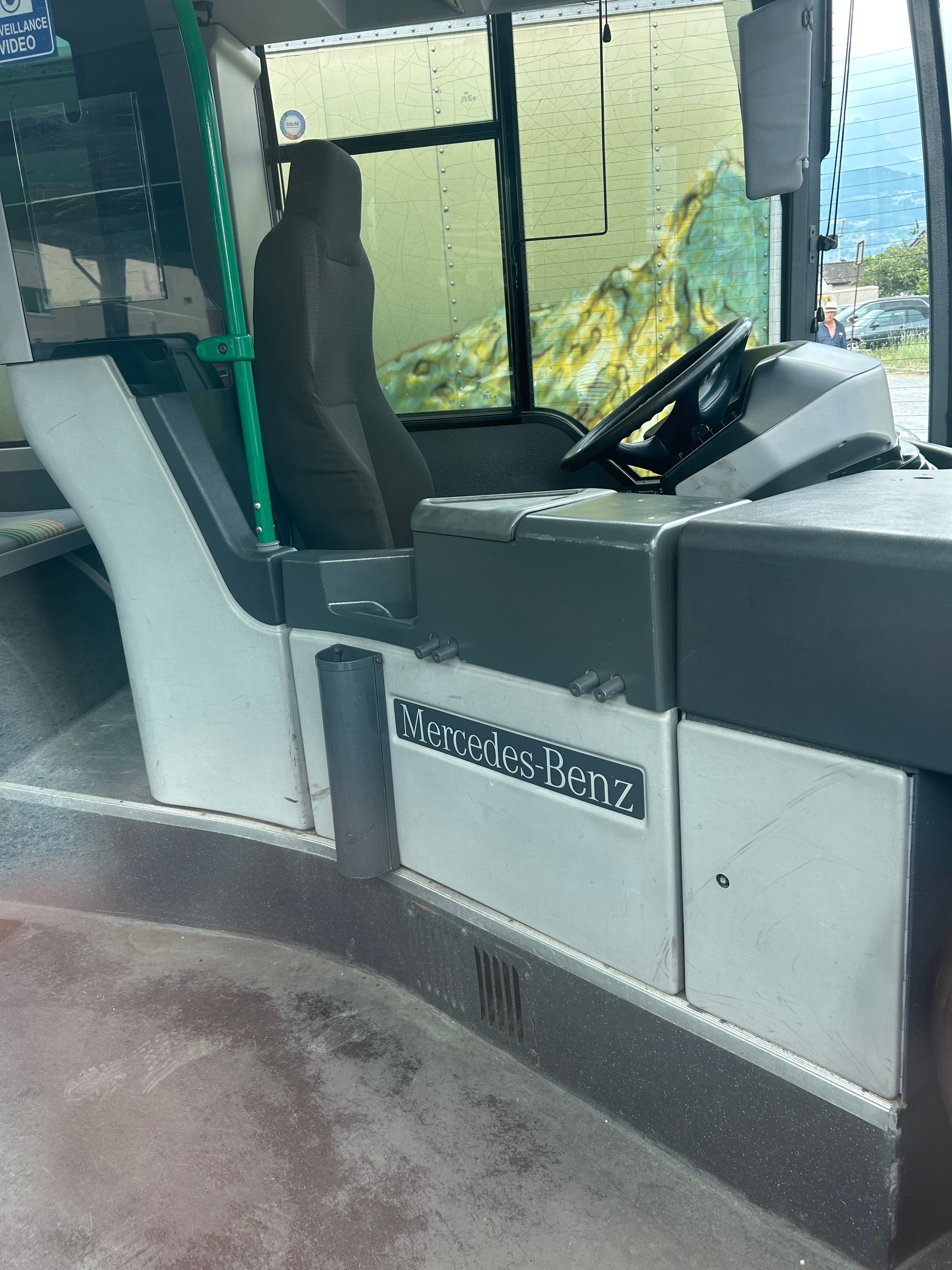 MERCEDES-BENZ O530-image-2