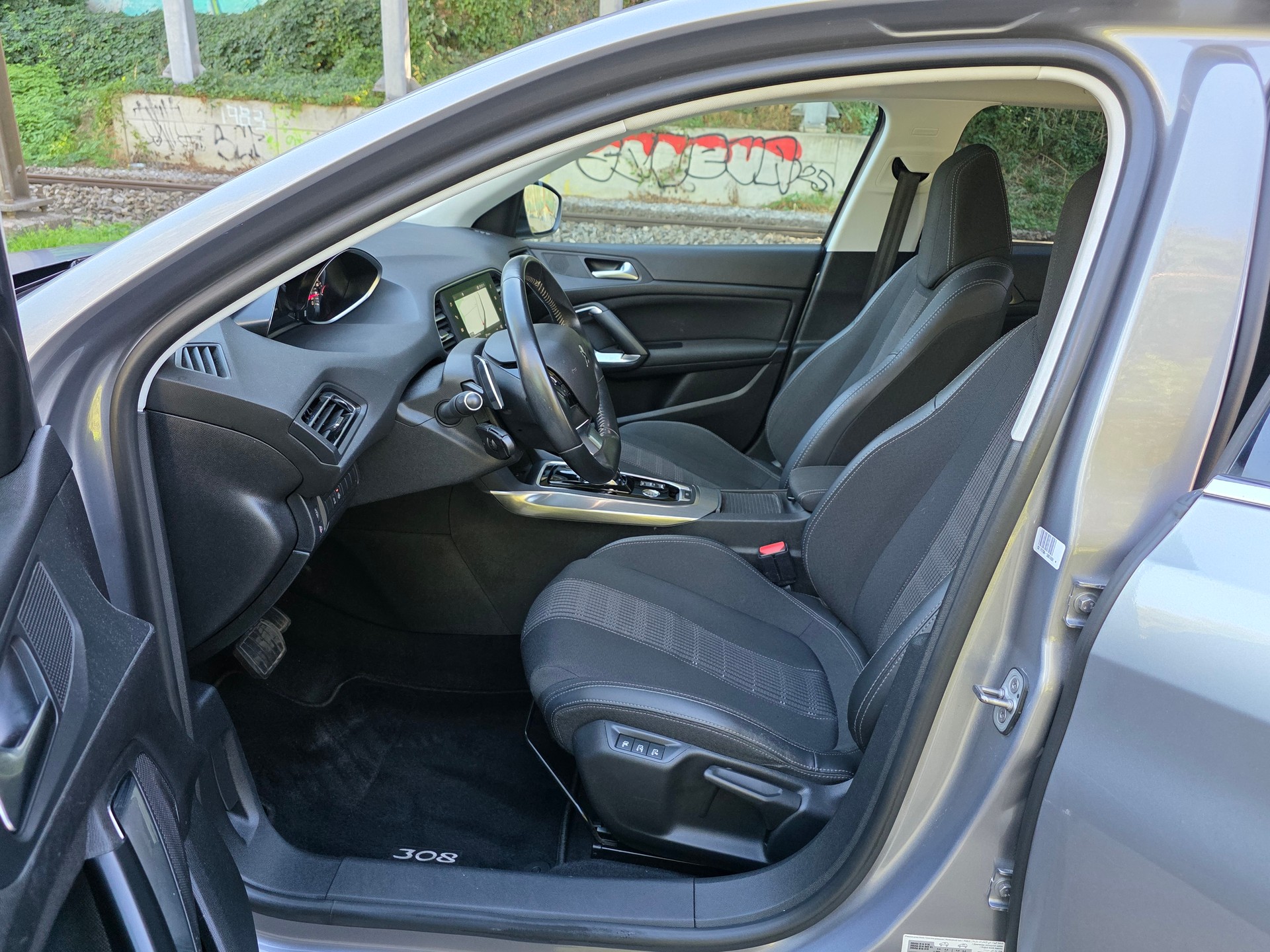 PEUGEOT 308 SW 1.2 Pure Tech Allure EAT8 / Neu ab Mfk.-image-7