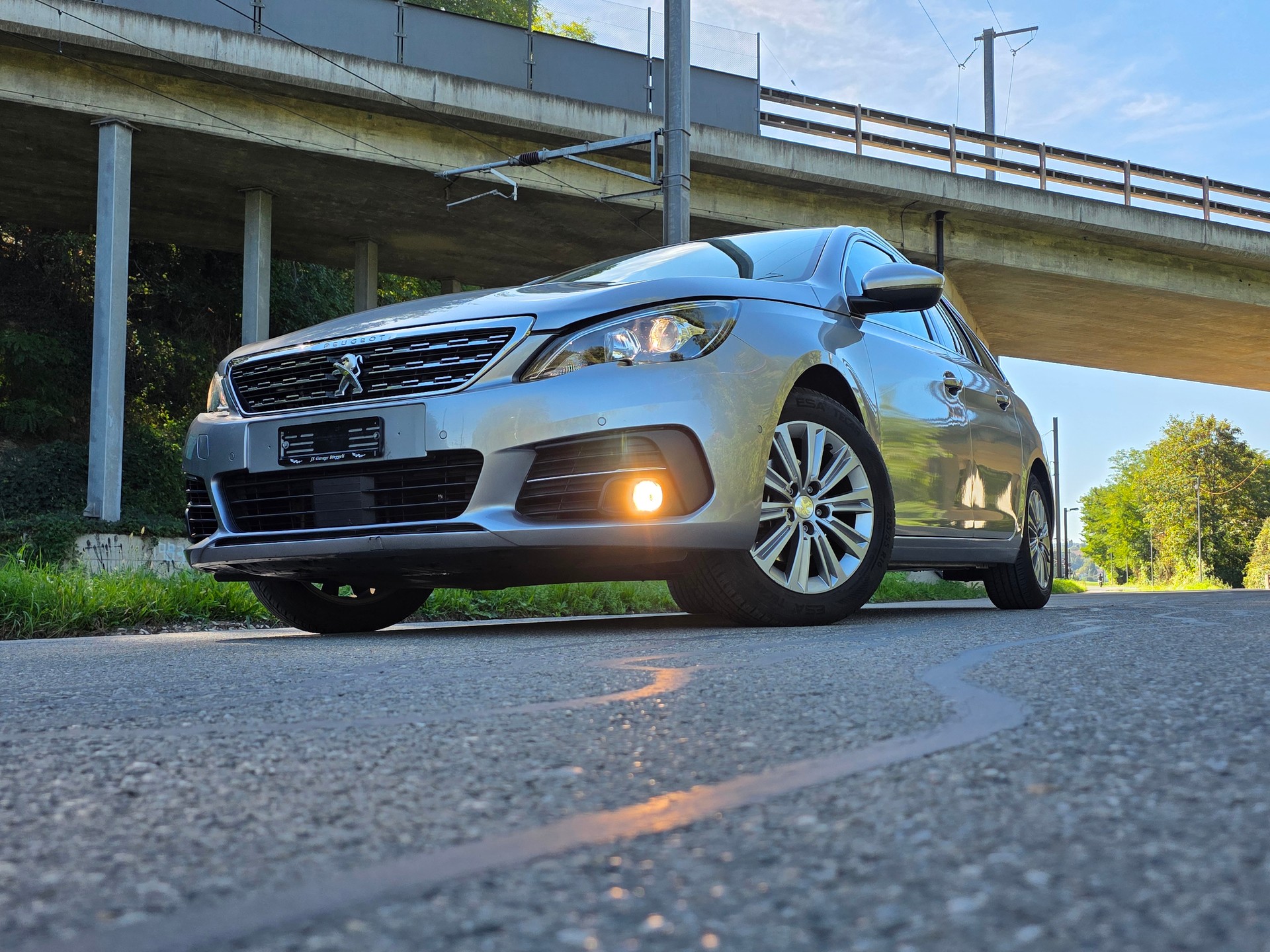 PEUGEOT 308 SW 1.2 Pure Tech Allure EAT8 / Neu ab Mfk.-image-6