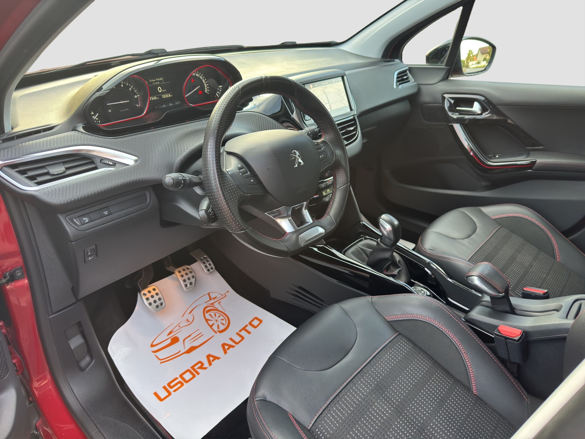 PEUGEOT 2008 1.2 PureTech GT Line-image-13