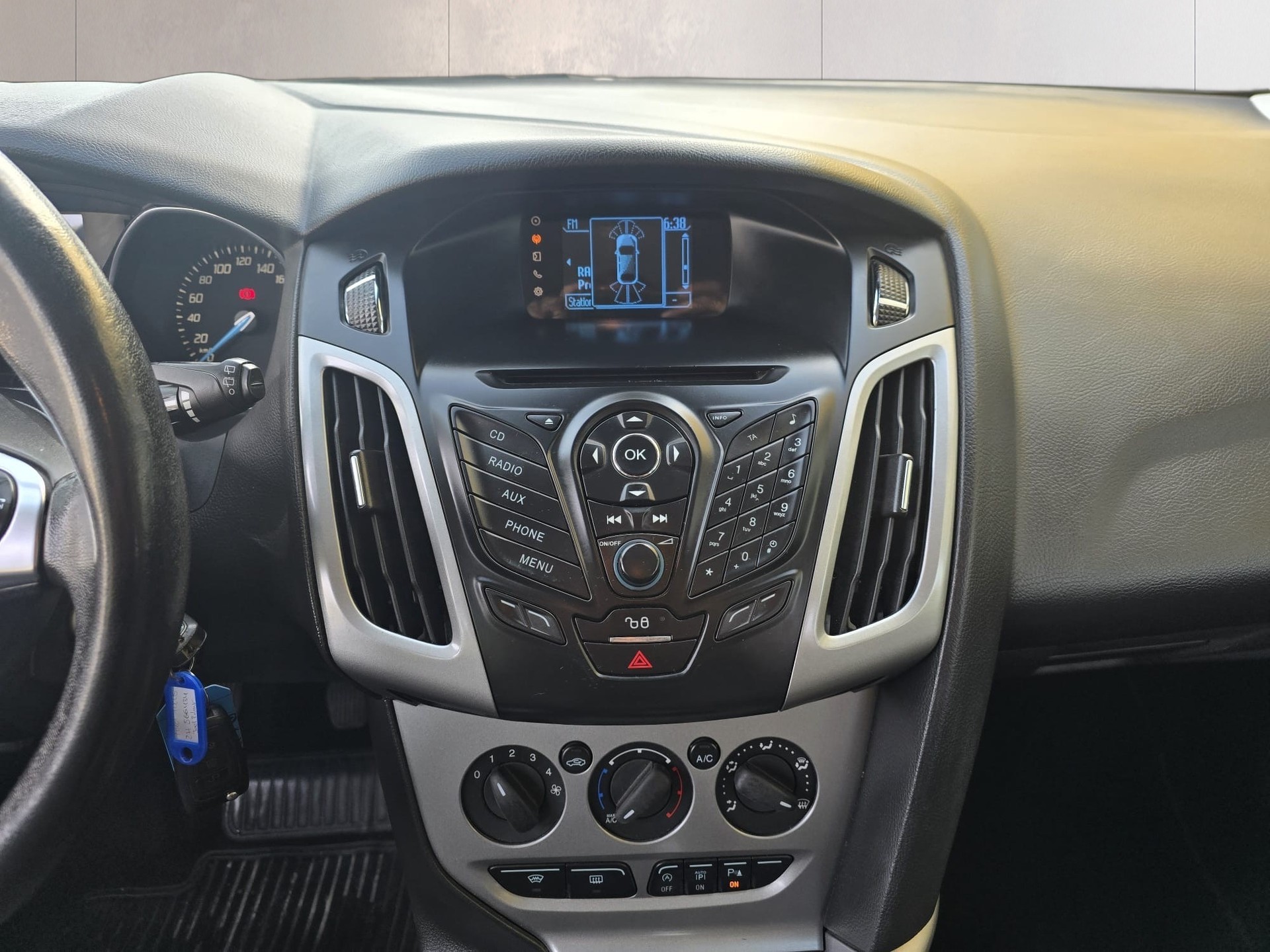 FORD Focus 1.0 SCTi Trend-image-10
