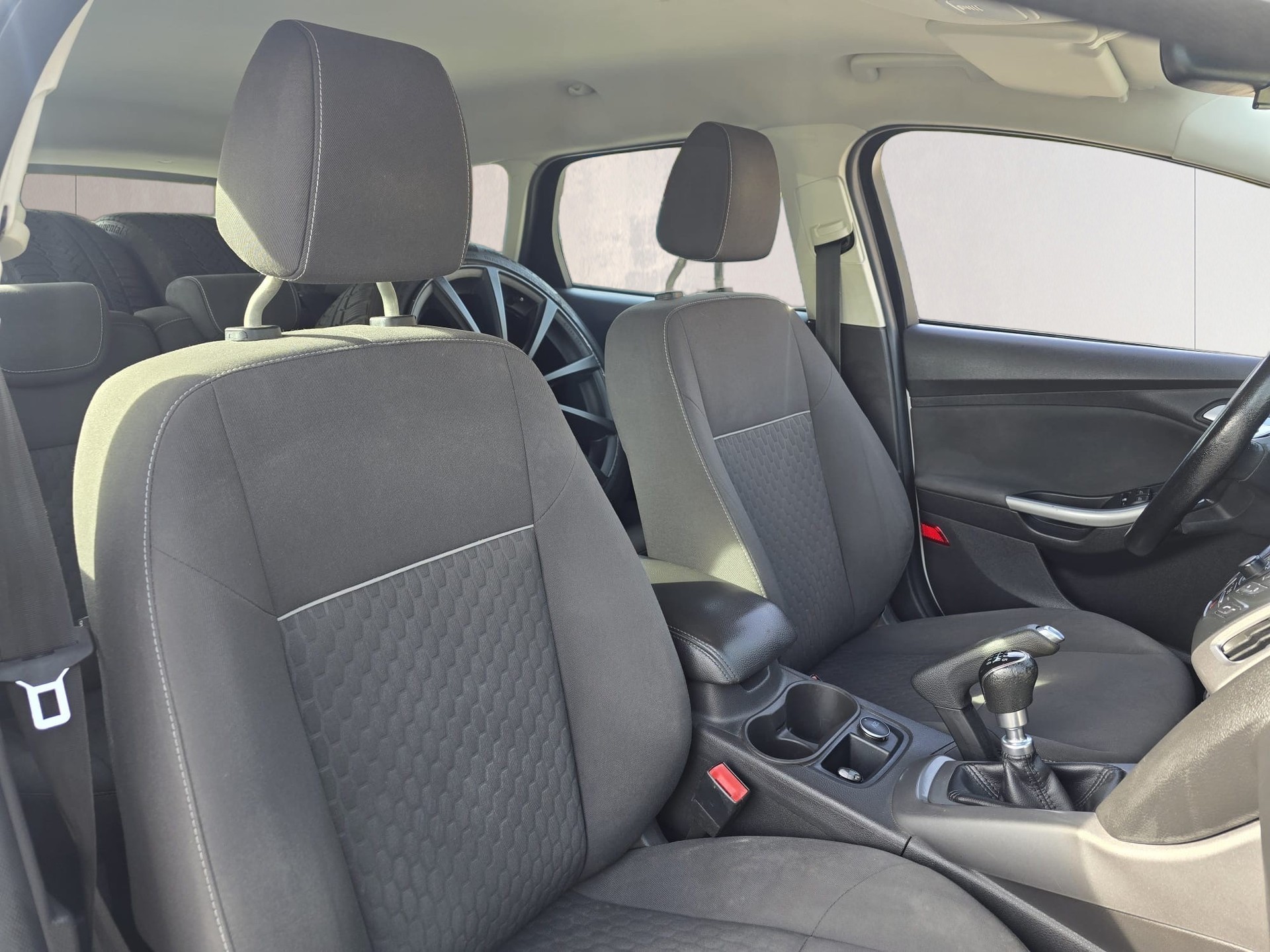 FORD Focus 1.0 SCTi Trend-image-12