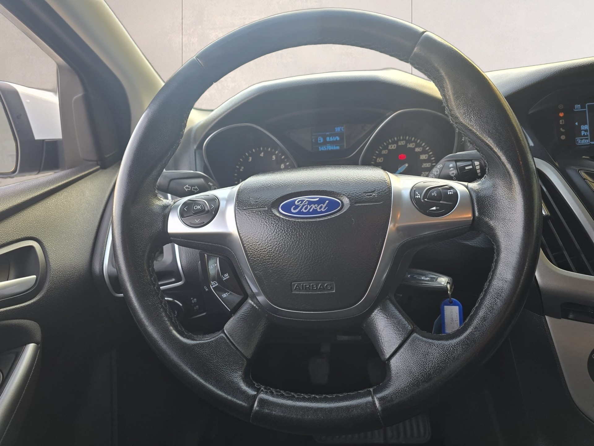 FORD Focus 1.0 SCTi Trend-image-9