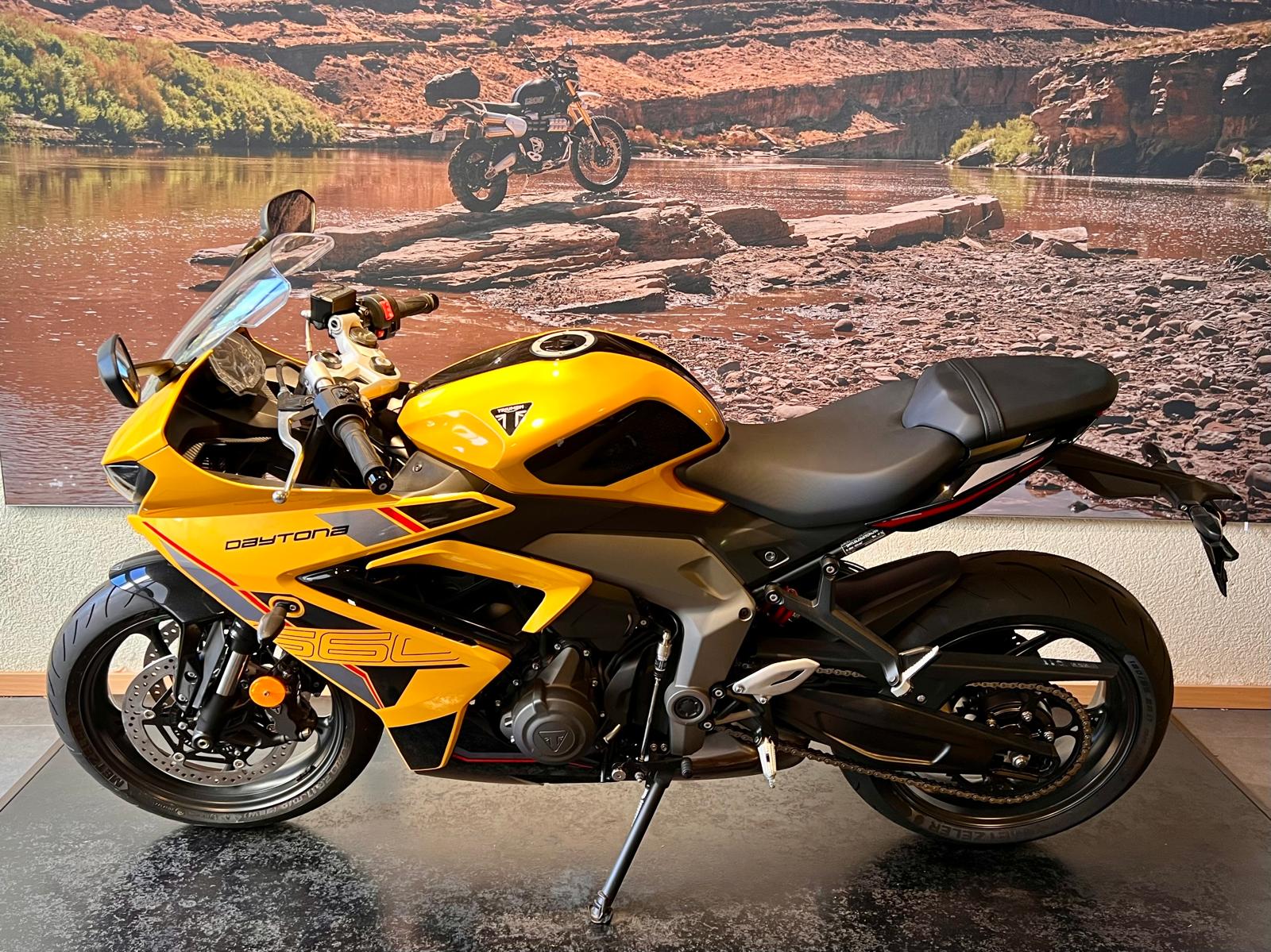 TRIUMPH Daytona 660-showroom-element-3