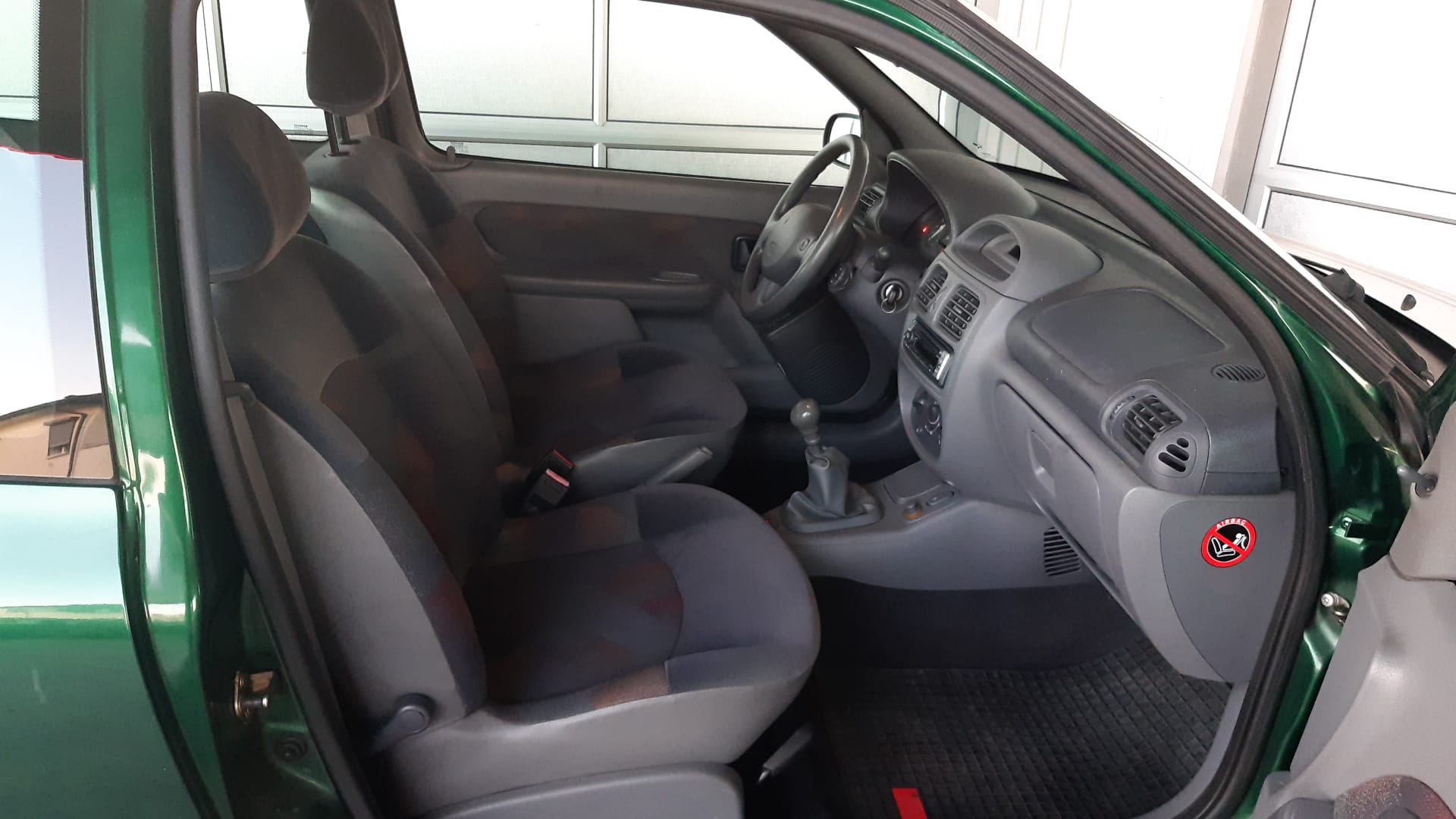 RENAULT Clio 1.2-image-12