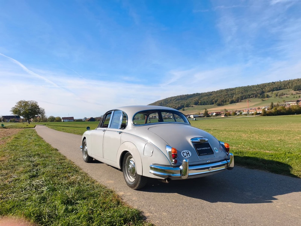 JAGUAR Mk2 2.4-image-1