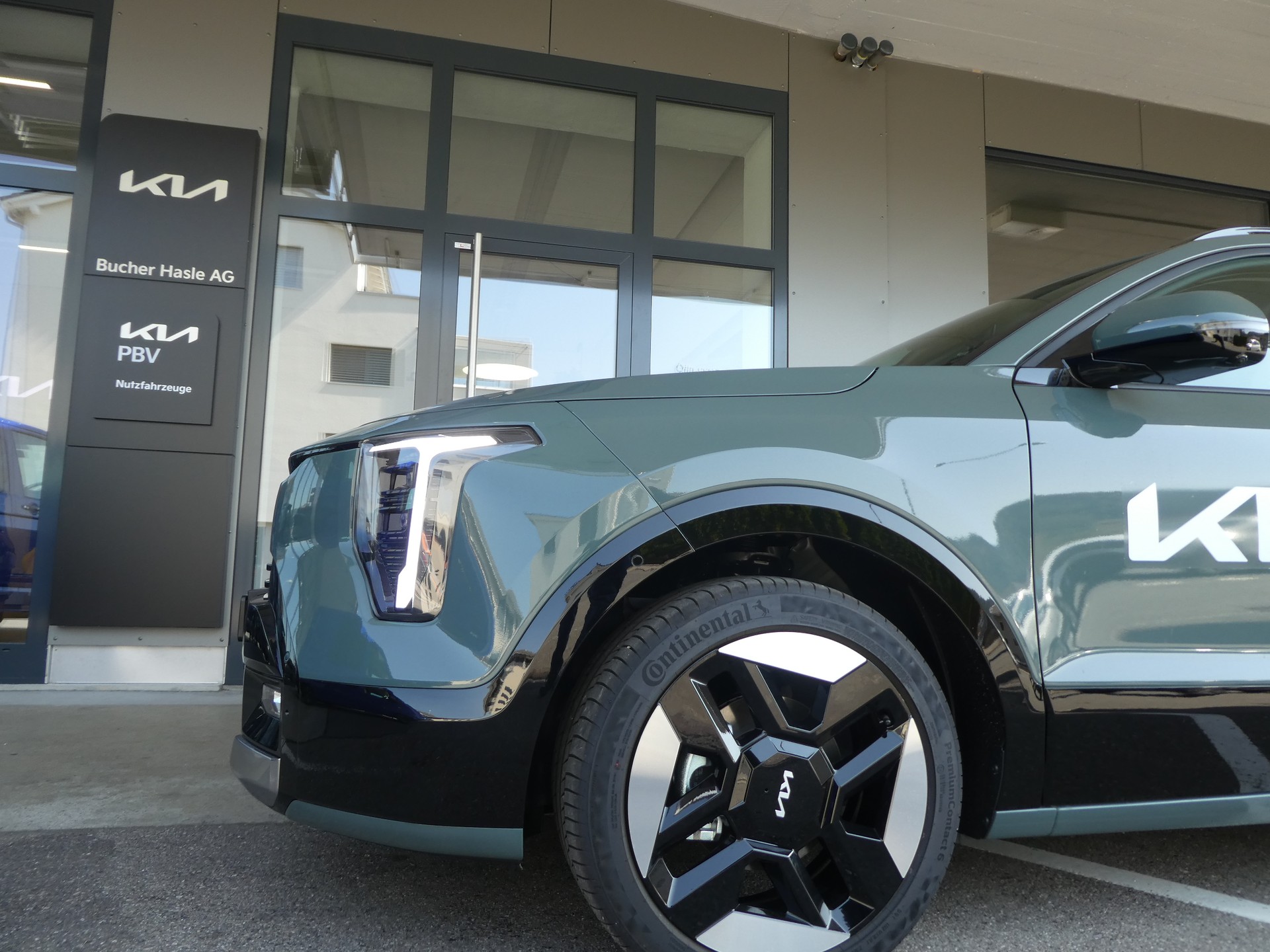 KIA Niro 1.6GDi Hybrid Style DCT-image-3