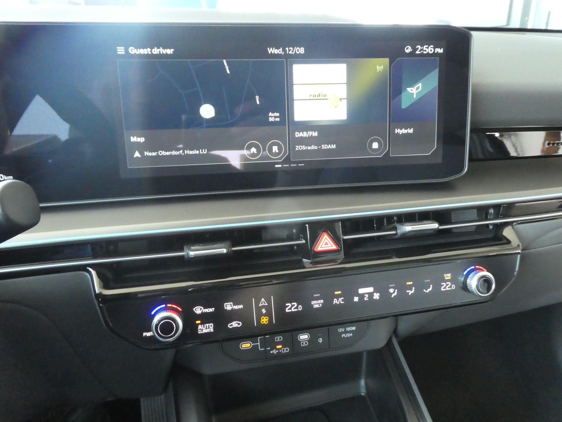 KIA Niro 1.6GDi Hybrid Style DCT-image-12