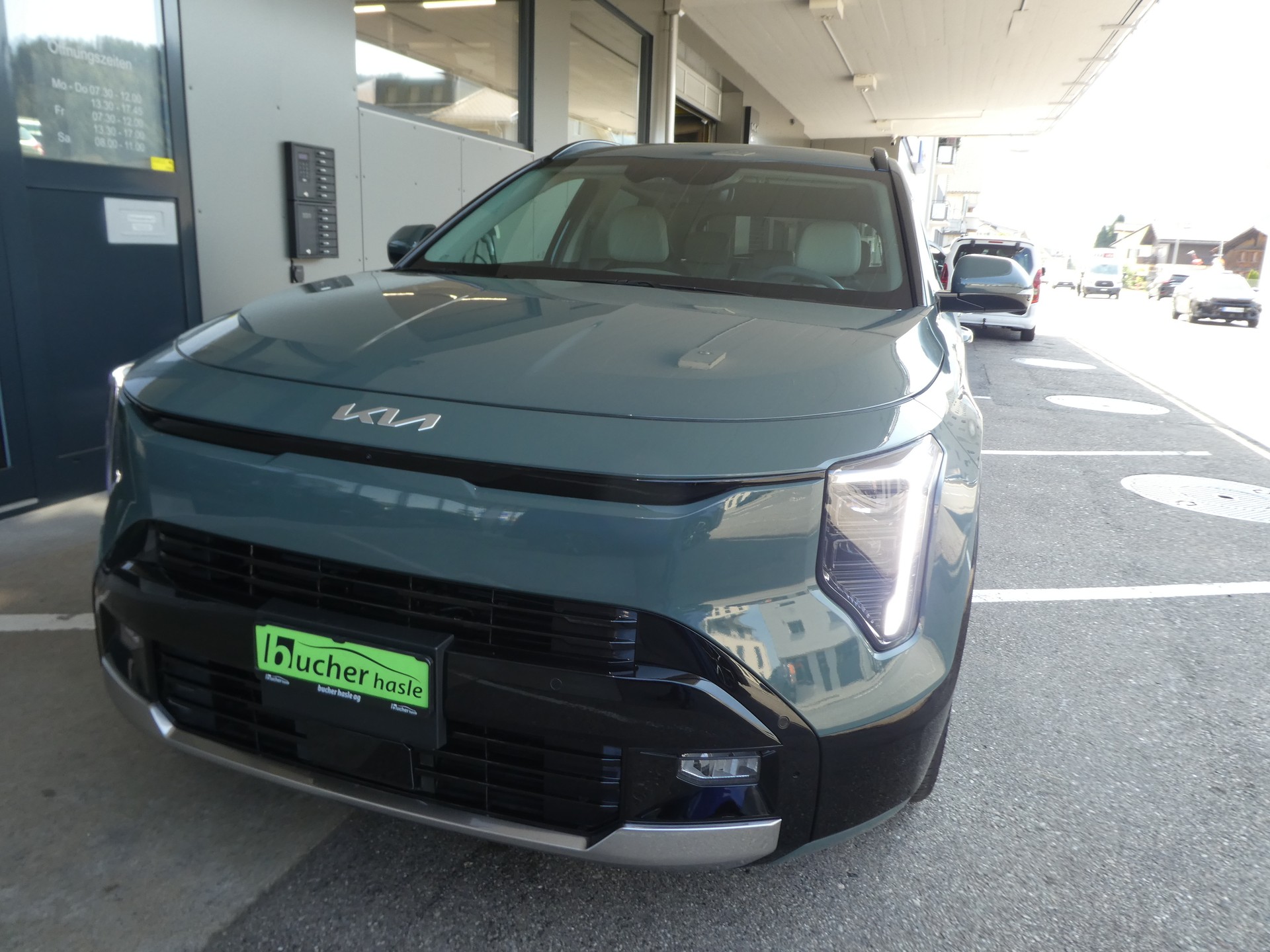 KIA Niro 1.6GDi Hybrid Style DCT-image-5
