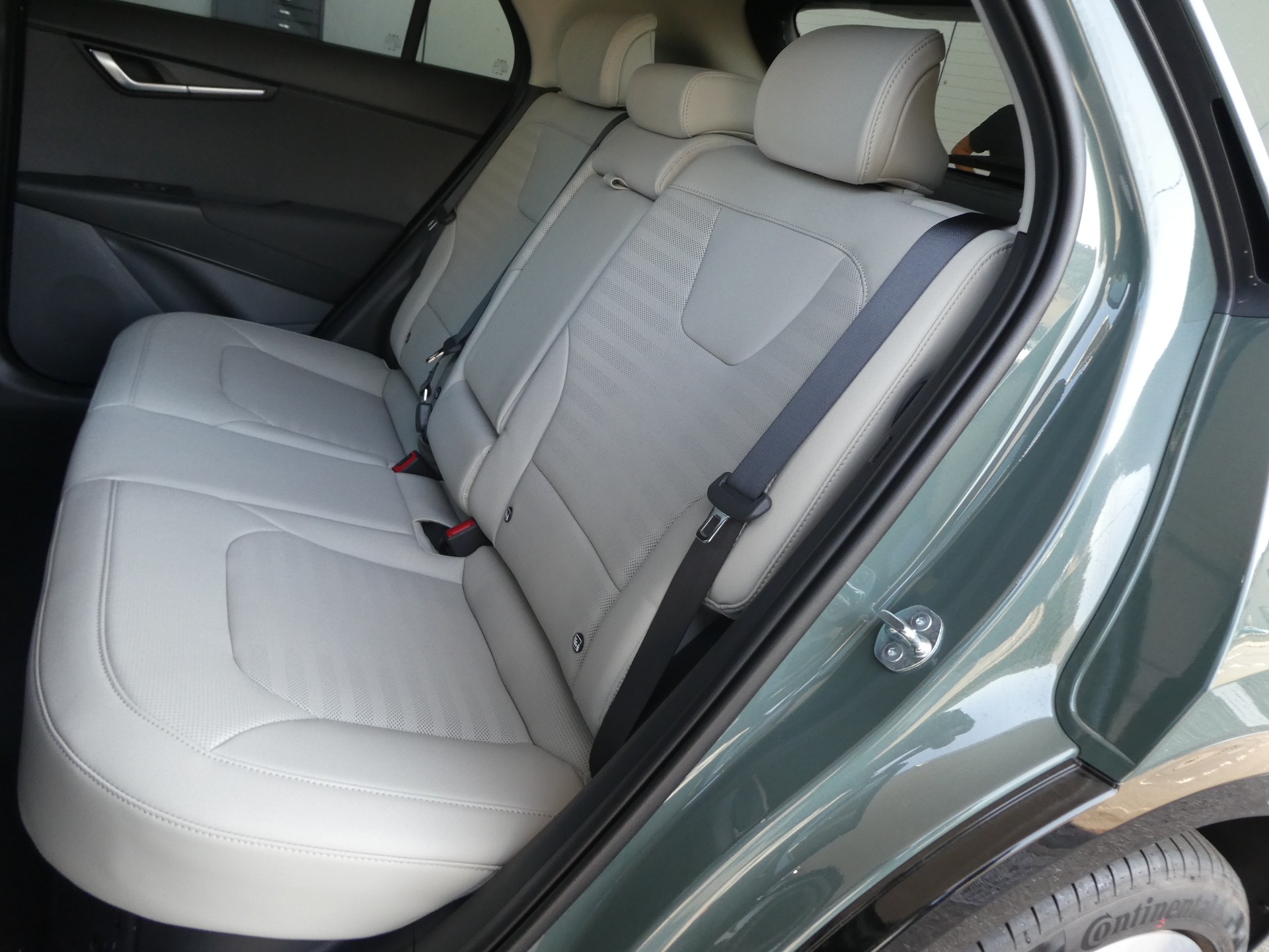 KIA Niro 1.6GDi Hybrid Style DCT-image-8