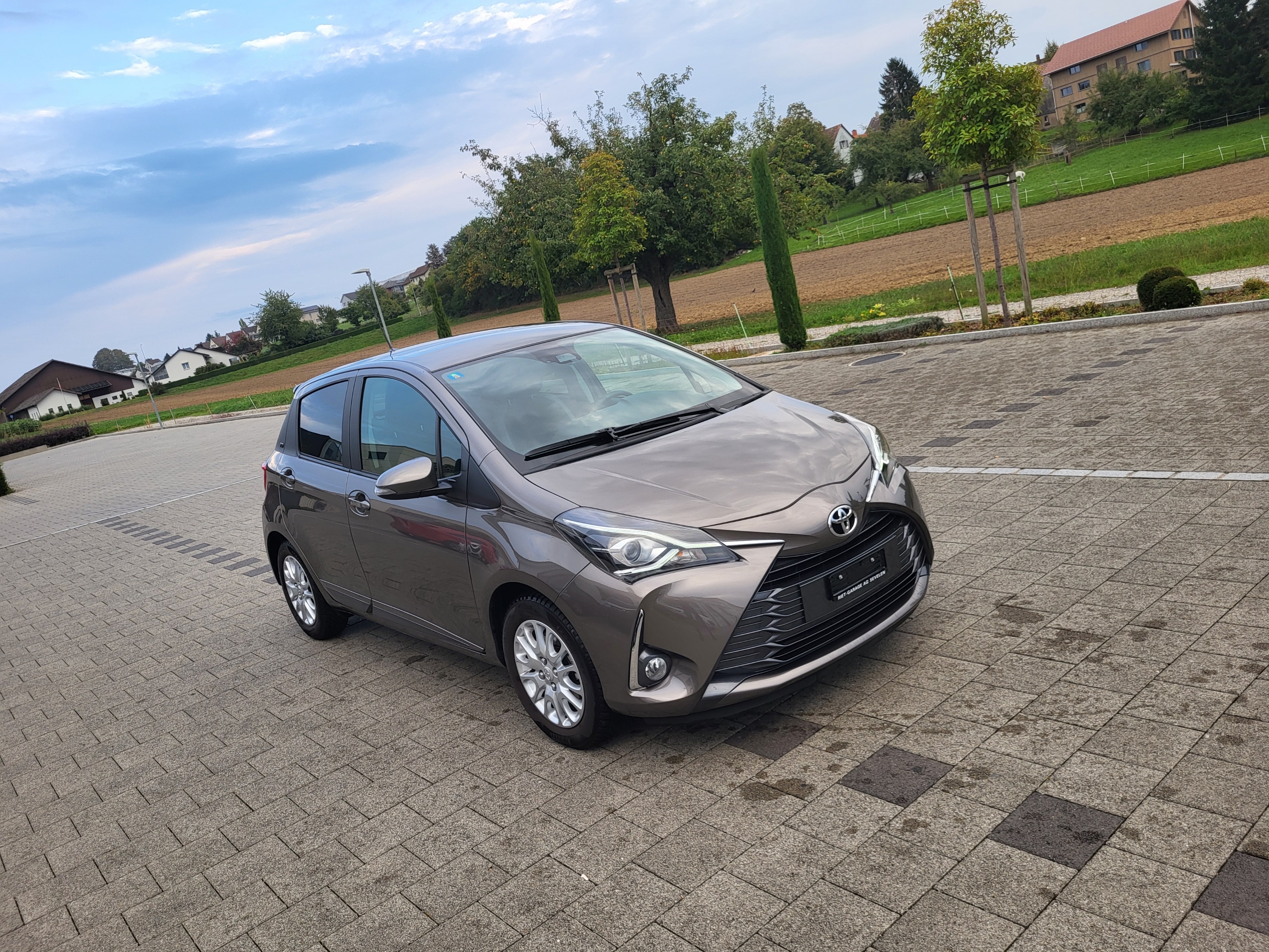Car photo