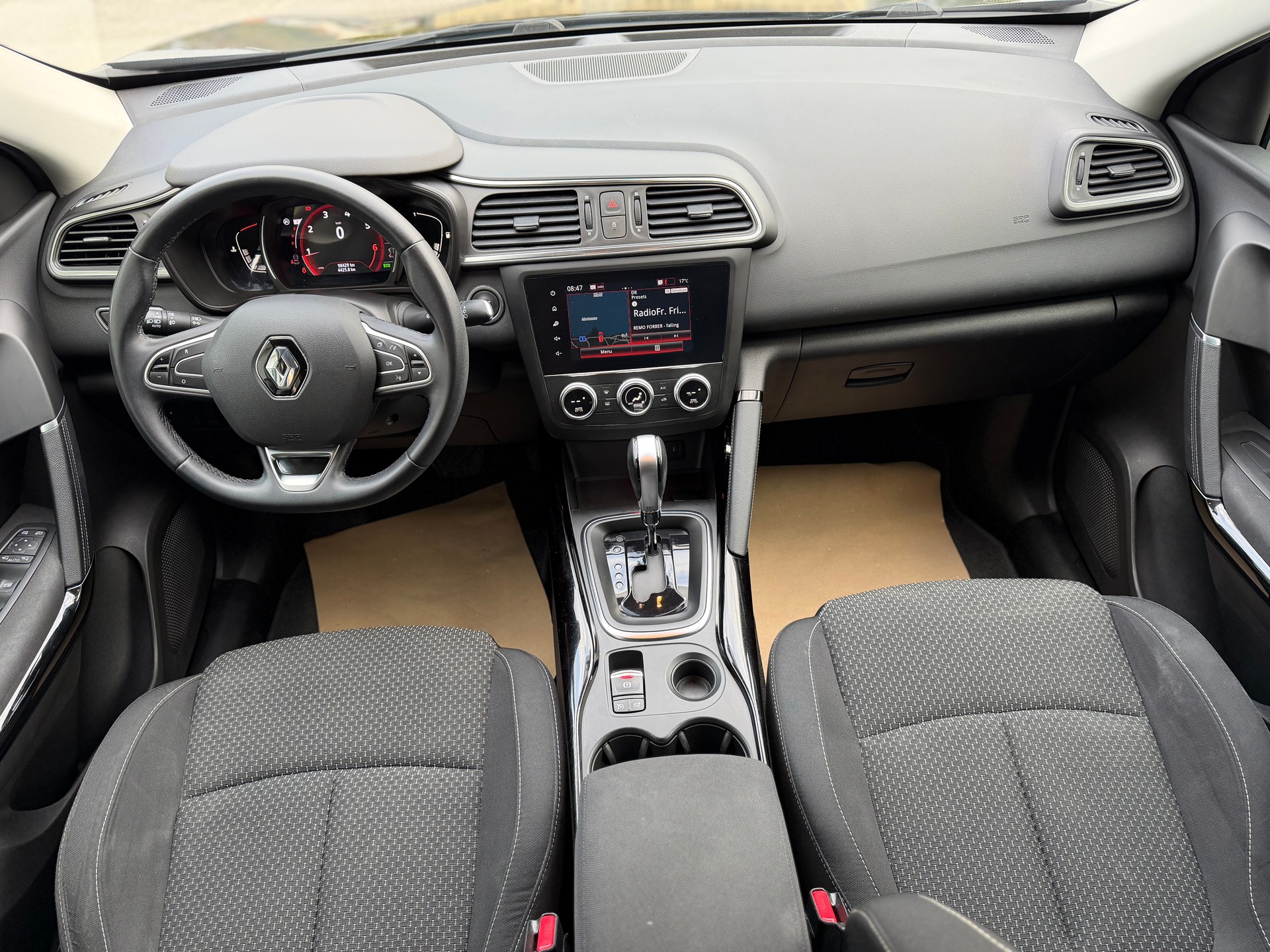 RENAULT Kadjar 1.3 16V Turbo Business EDC-image-9