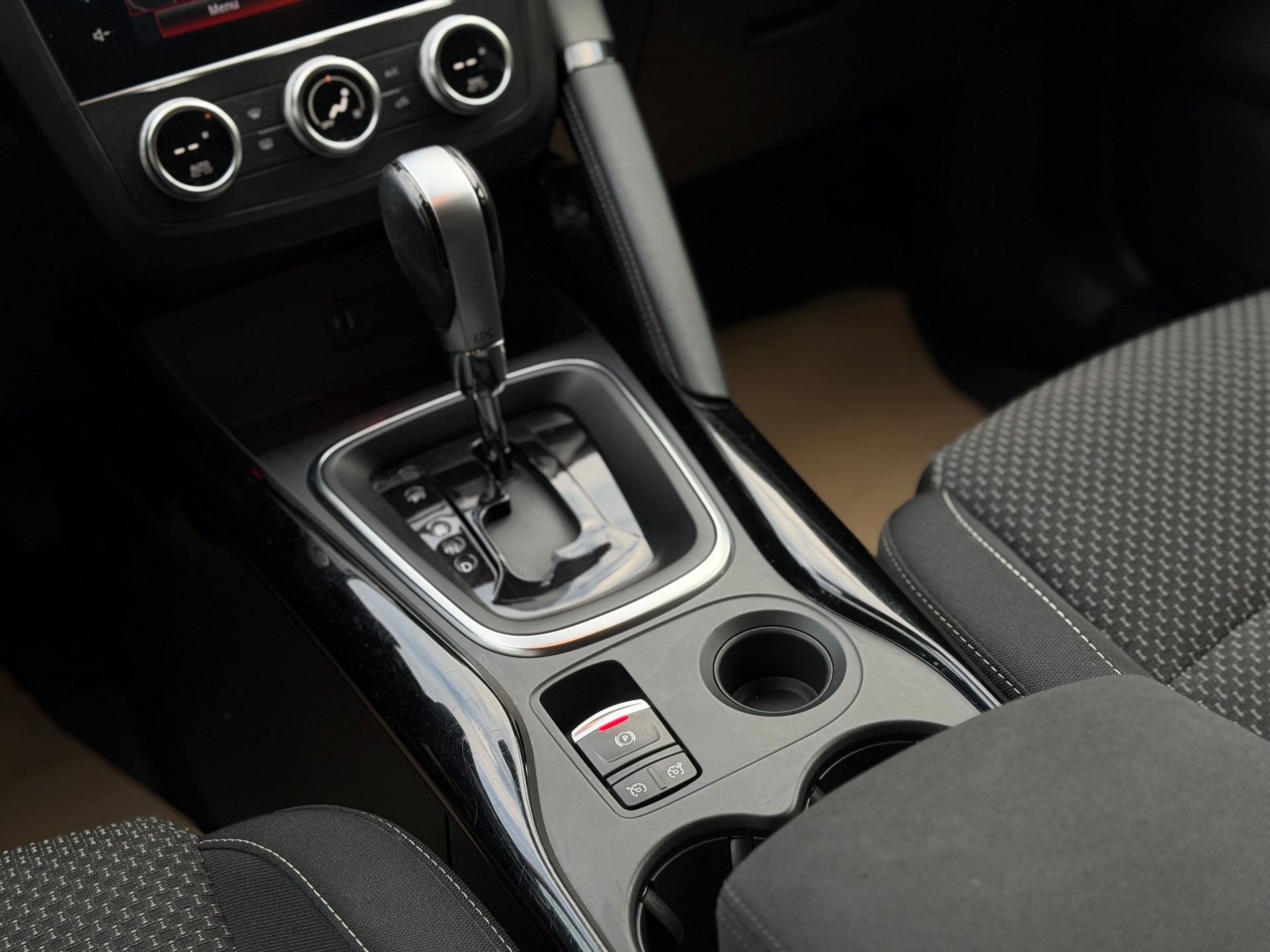 RENAULT Kadjar 1.3 16V Turbo Business EDC-image-15