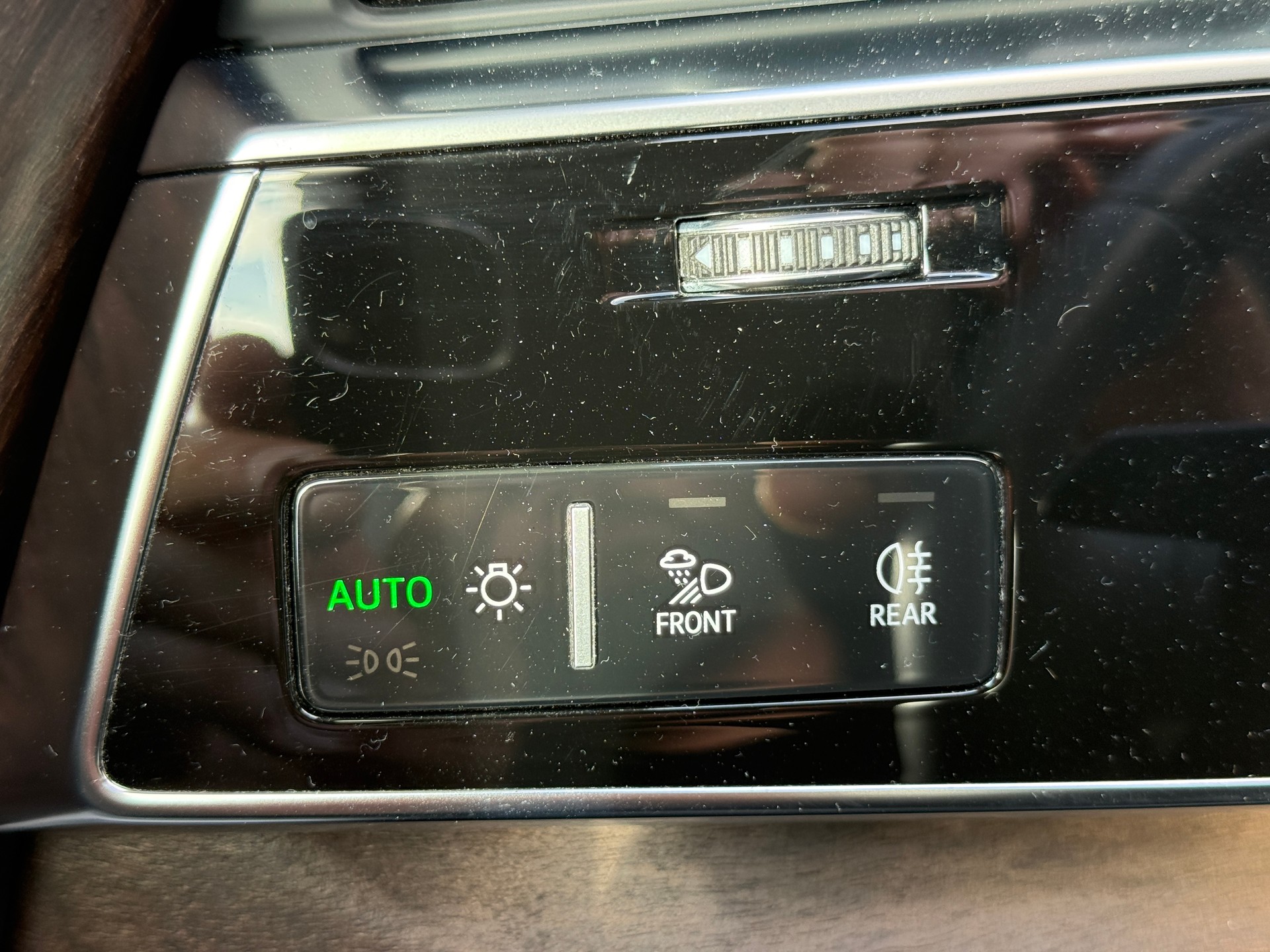 AUDI Q7 50 TDI quattro S Line tiptronic * 7-Plätzer *-image-24