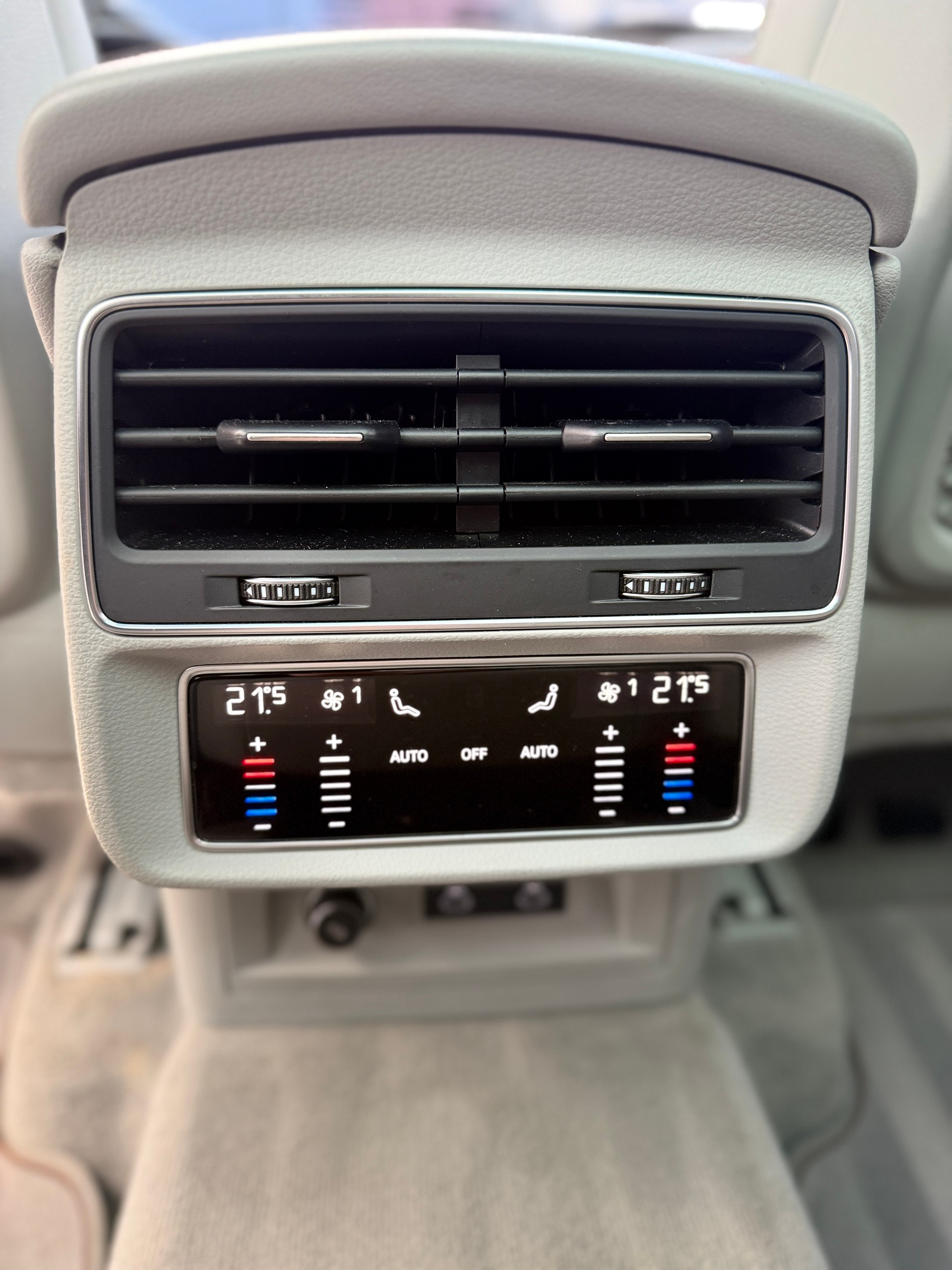 AUDI Q7 50 TDI quattro S Line tiptronic * 7-Plätzer *-image-27