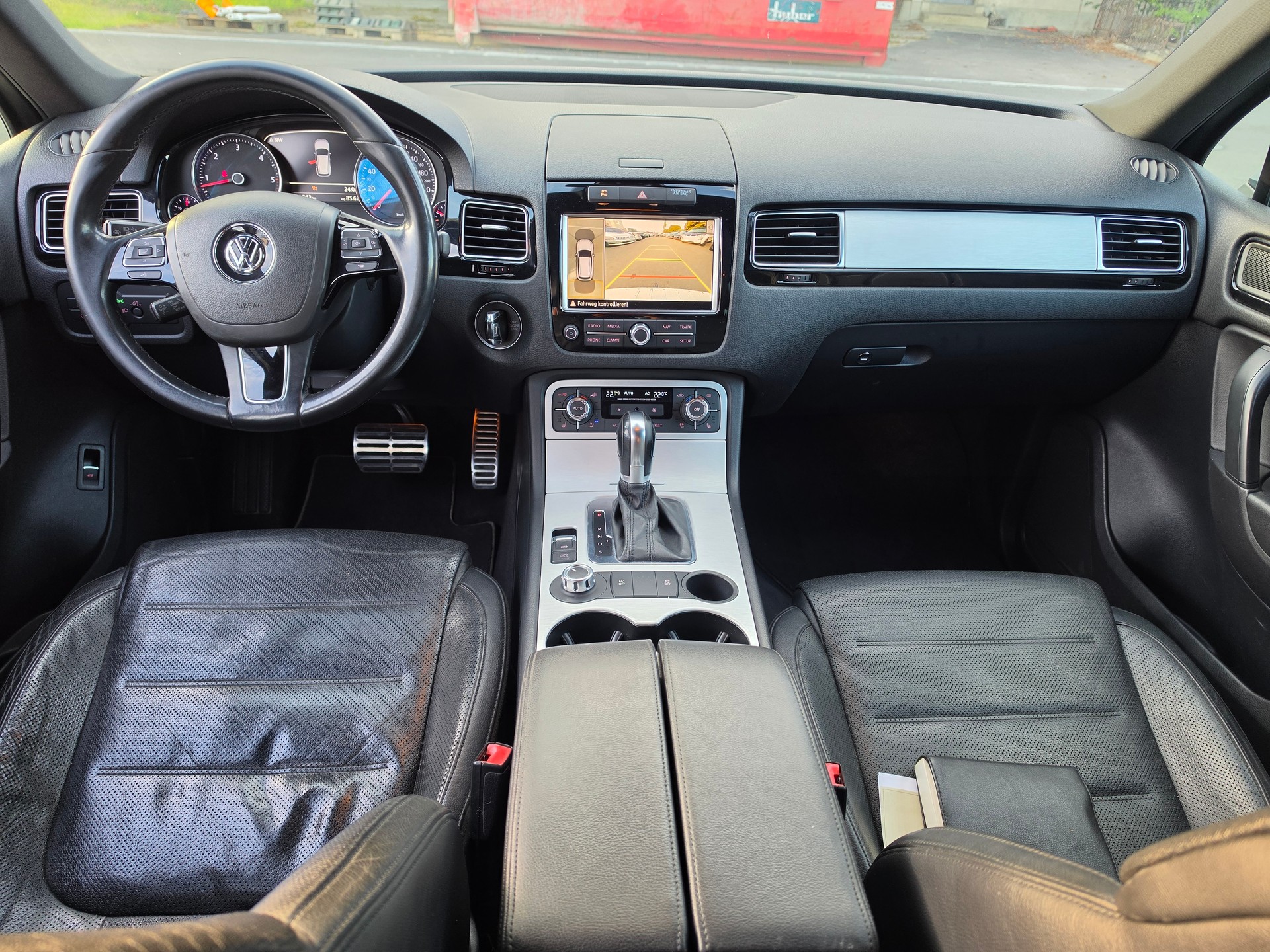 VW Touareg 3.0 TDI BlueMotion Technology Tiptronic-image-8