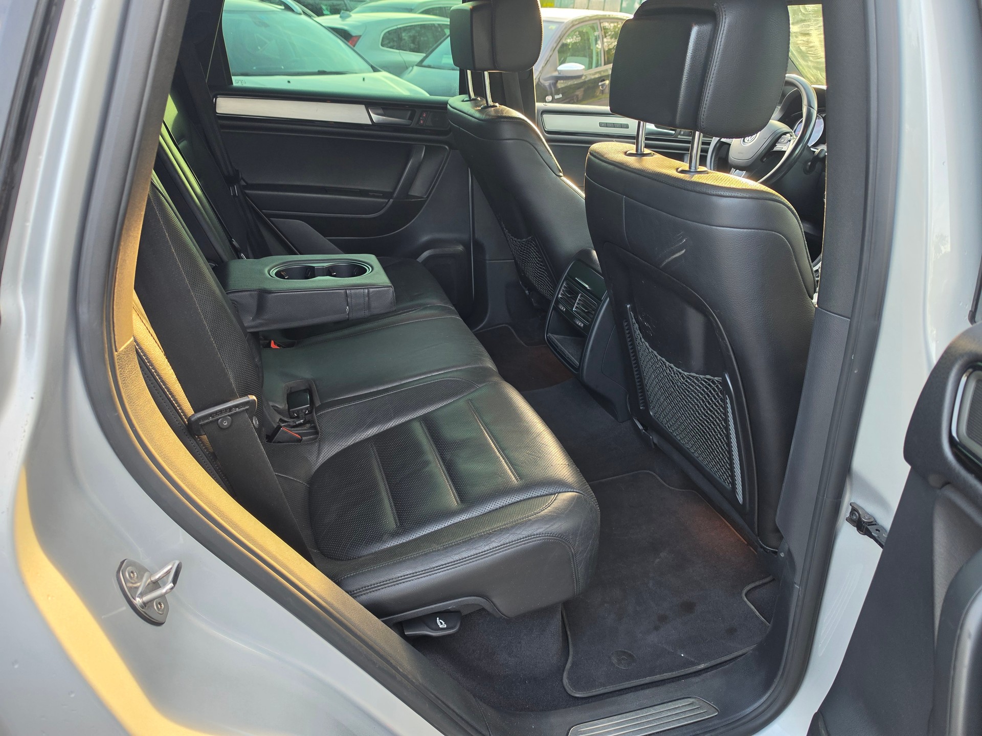 VW Touareg 3.0 TDI BlueMotion Technology Tiptronic-image-12
