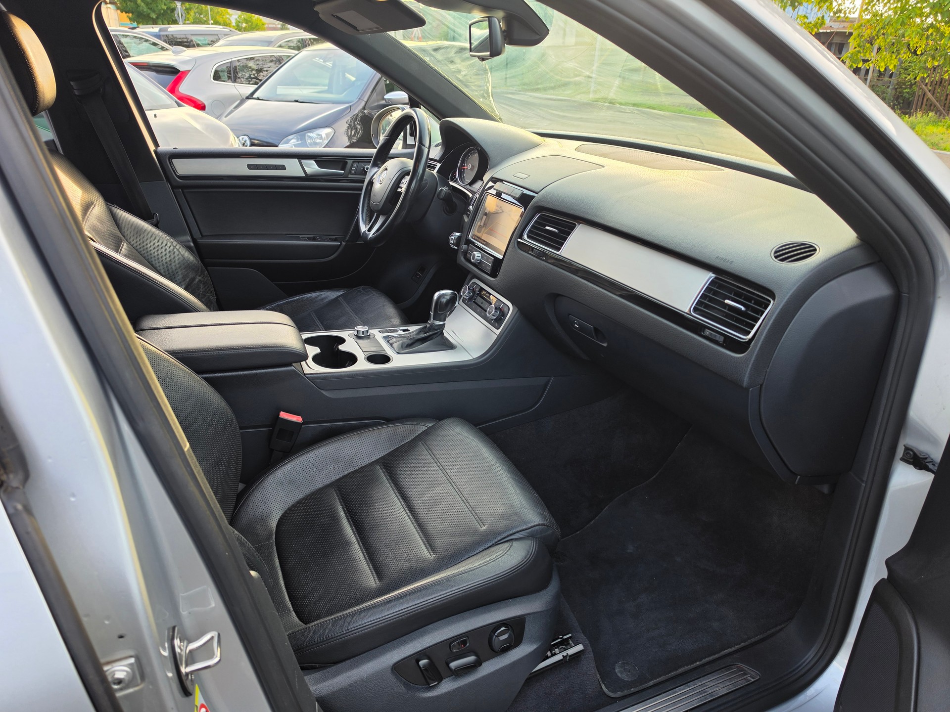 VW Touareg 3.0 TDI BlueMotion Technology Tiptronic-image-10