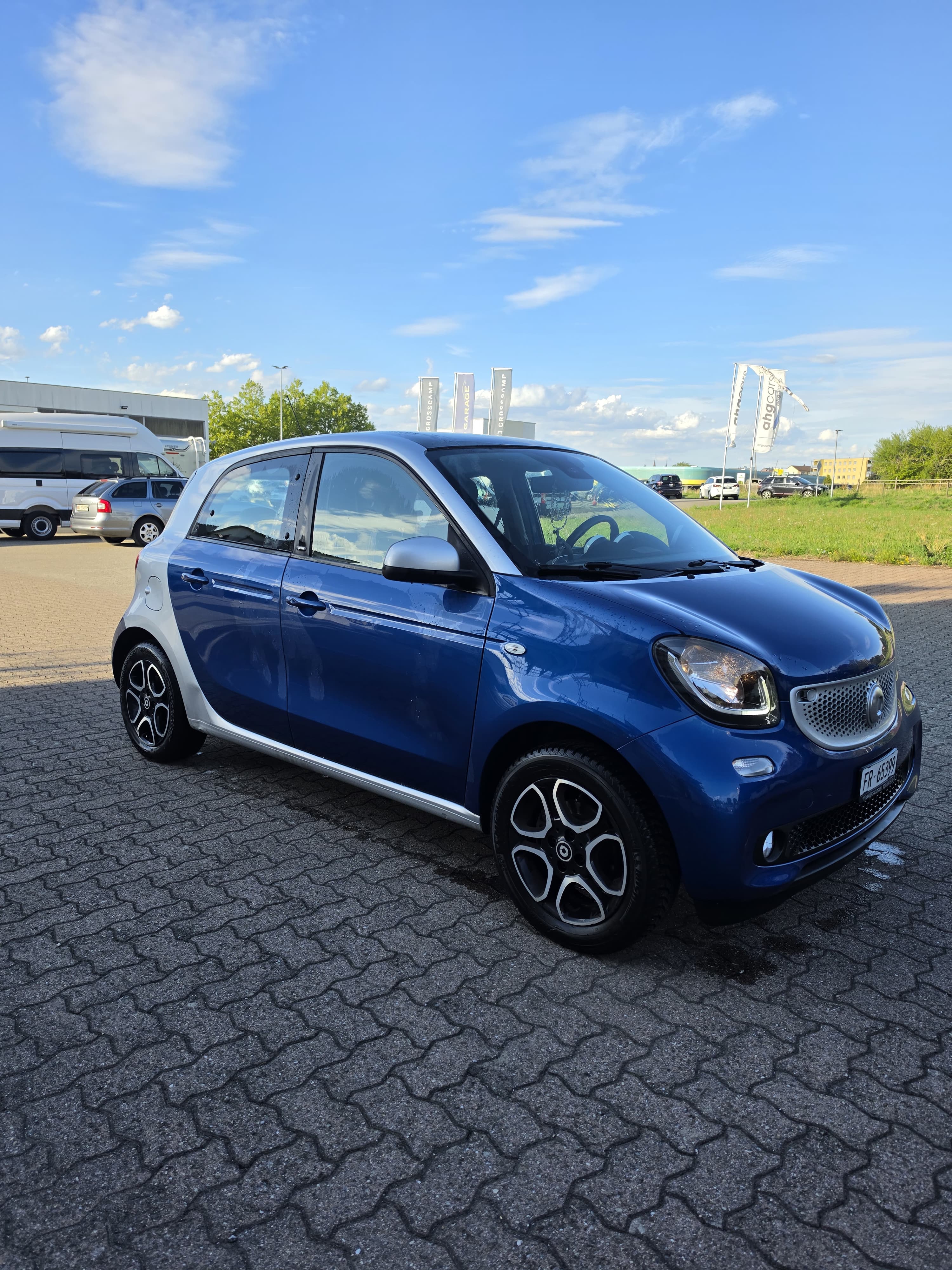 Car photo
