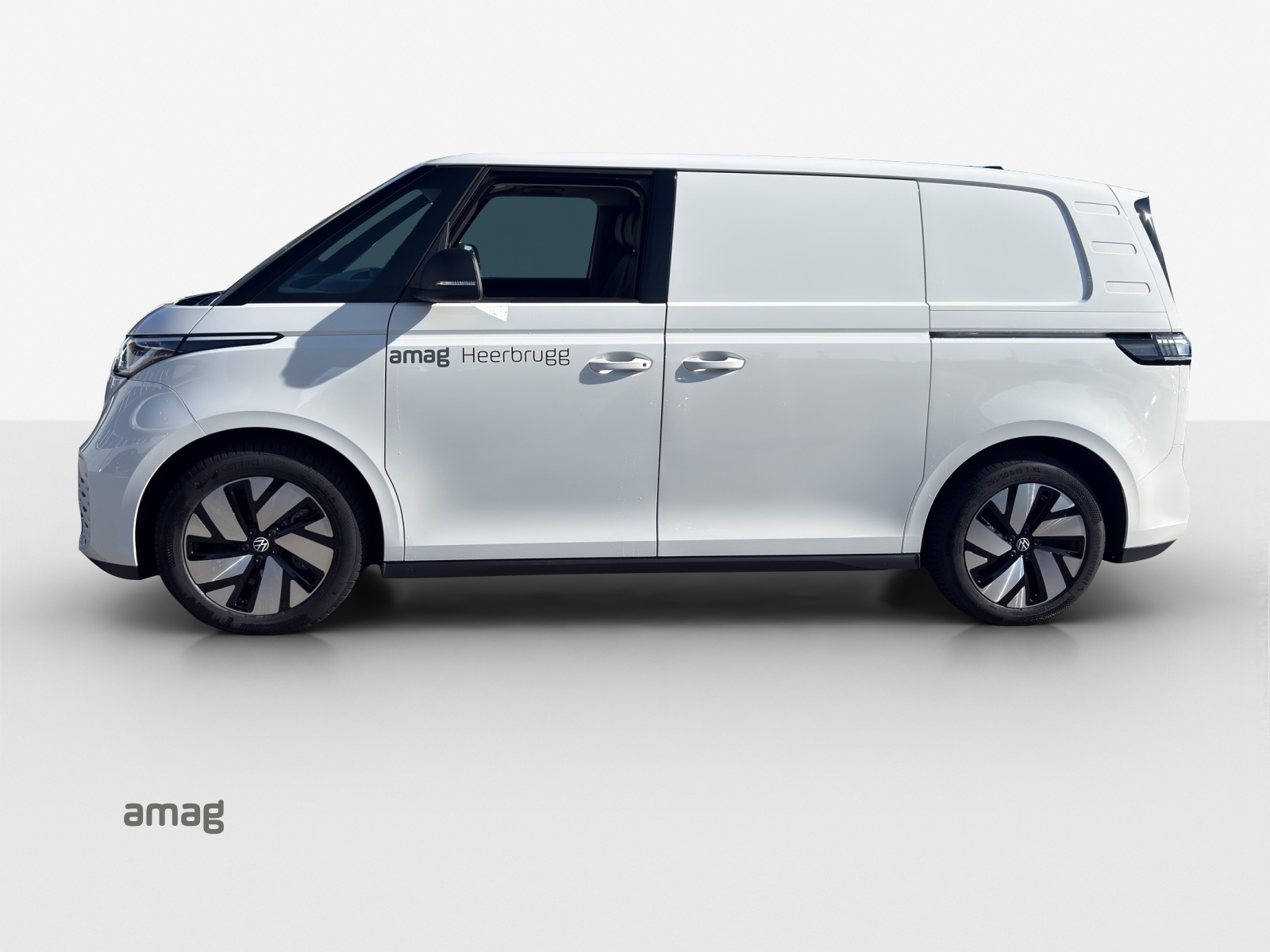 VW ID. Buzz Cargo Pro 4Motion-image-1