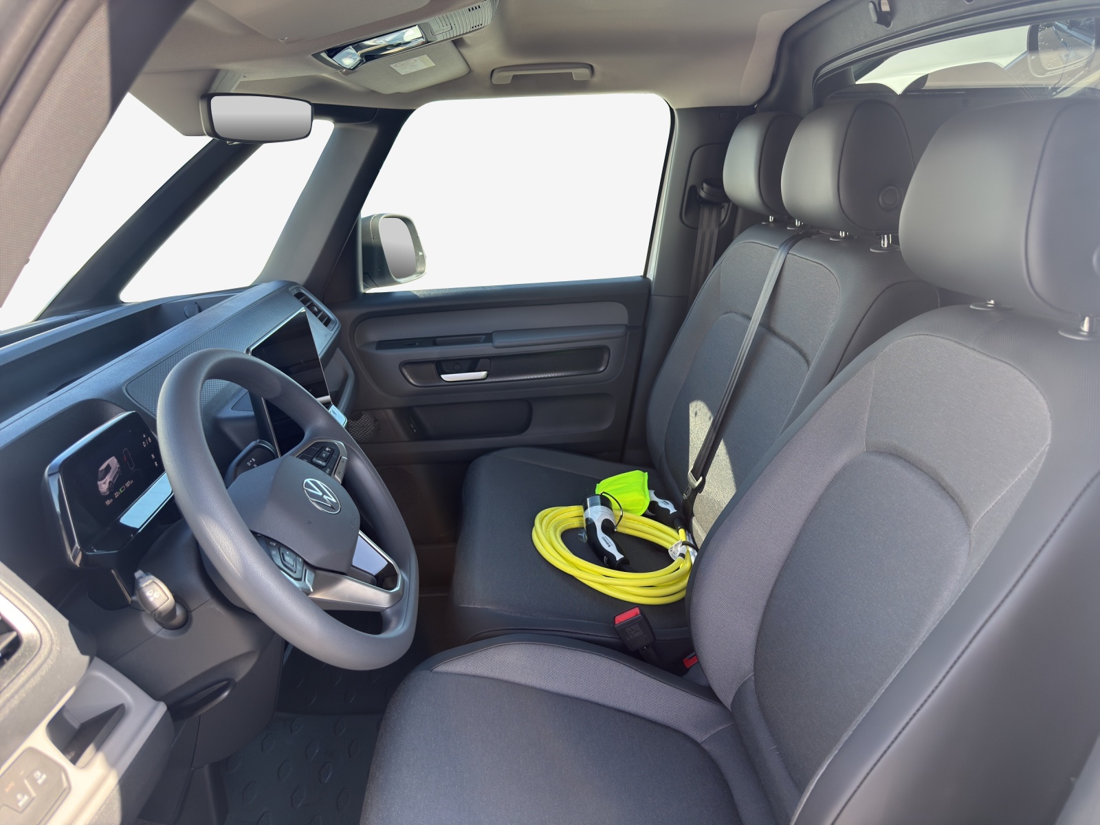 VW ID. Buzz Cargo Pro 4Motion-image-7