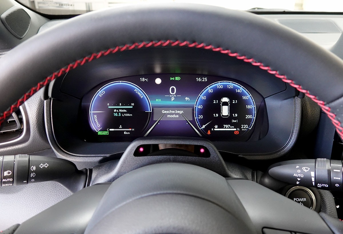 TOYOTA Yaris Cross 1.5 GR Sport e-CVT 360° Kamera-image-13