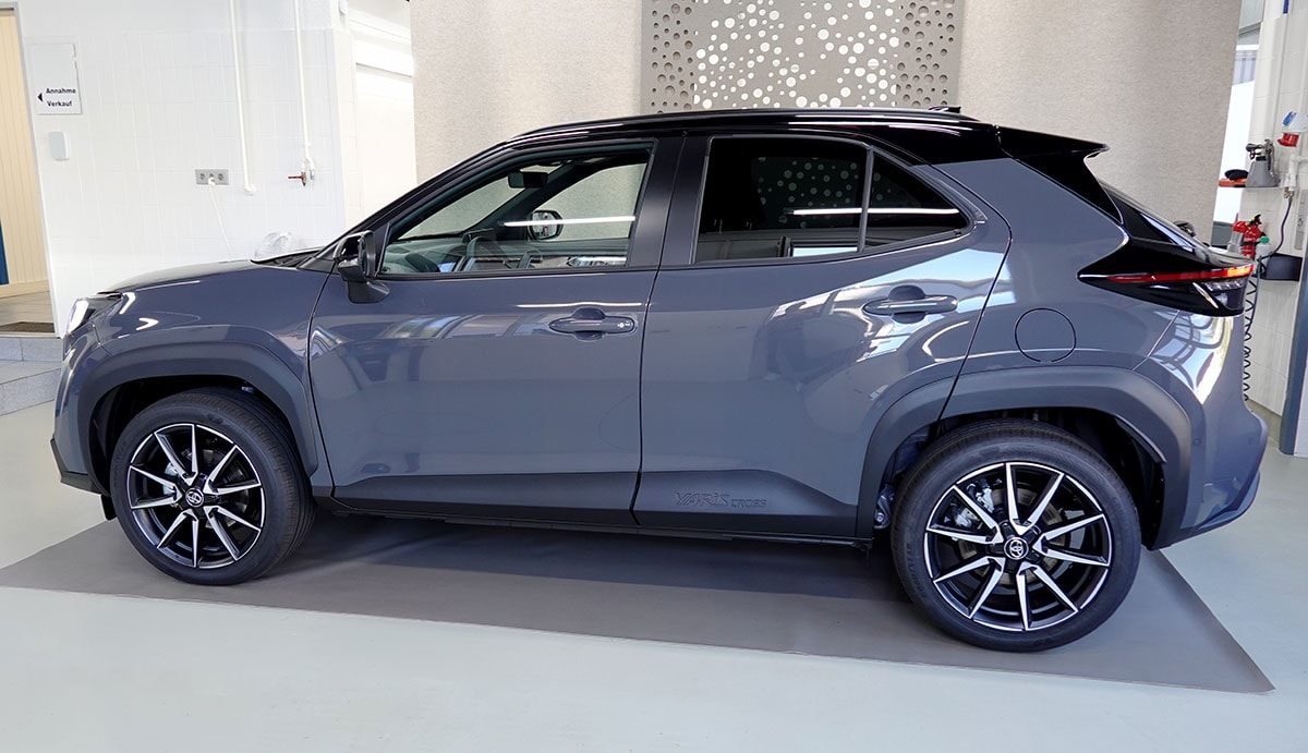 TOYOTA Yaris Cross 1.5 GR Sport e-CVT 360° Kamera-image-1