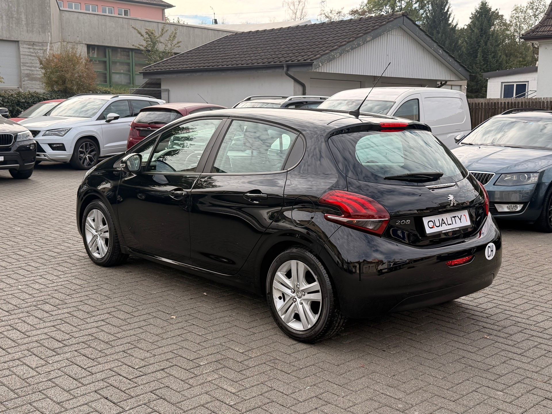 PEUGEOT 208 1.2 PureTech Active-image-5