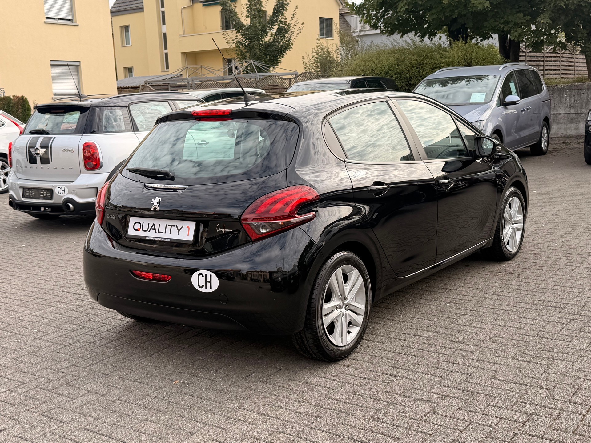 PEUGEOT 208 1.2 PureTech Active-image-4