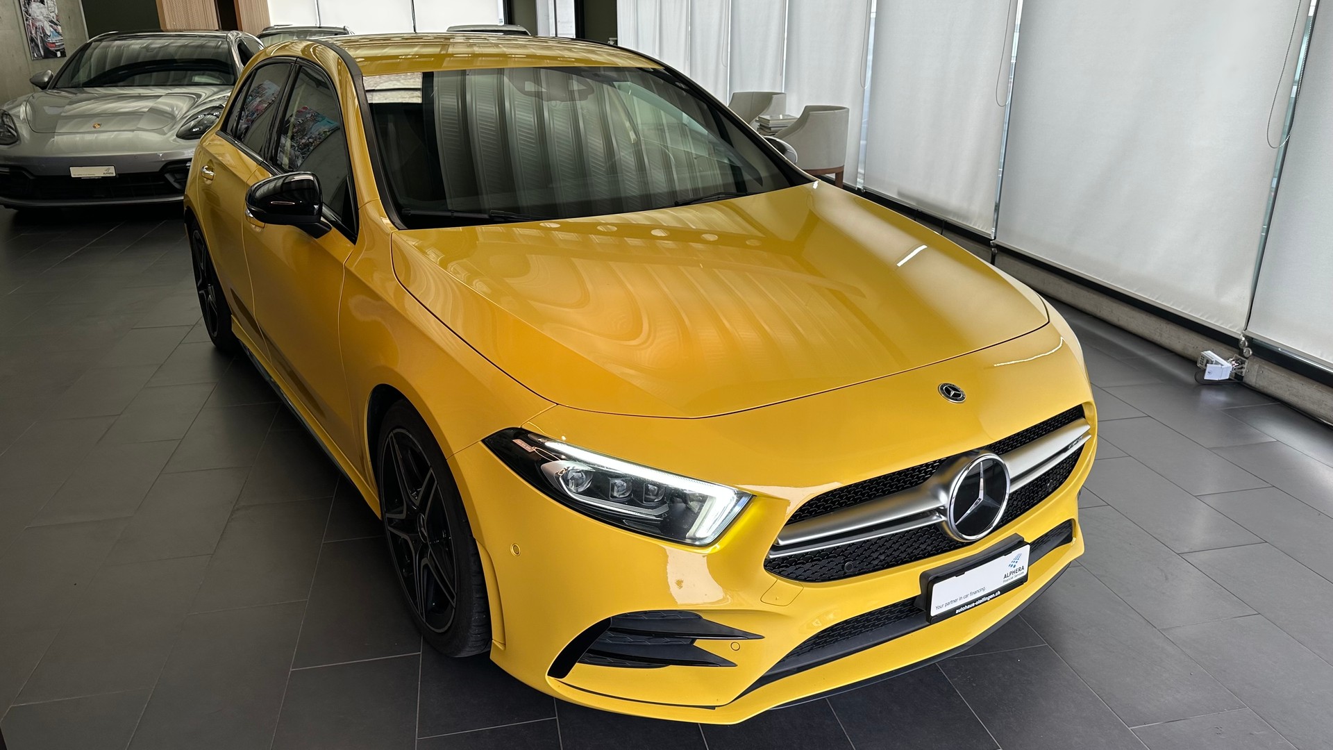 MERCEDES-BENZ A 35 AMG 4matic-image-1