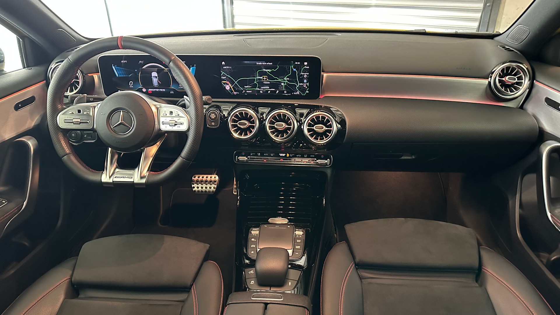 MERCEDES-BENZ A 35 AMG 4matic-image-22