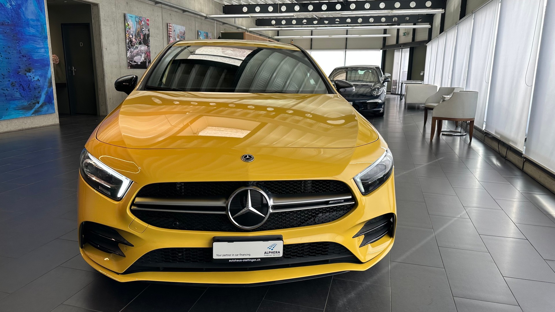 MERCEDES-BENZ A 35 AMG 4matic-image-5