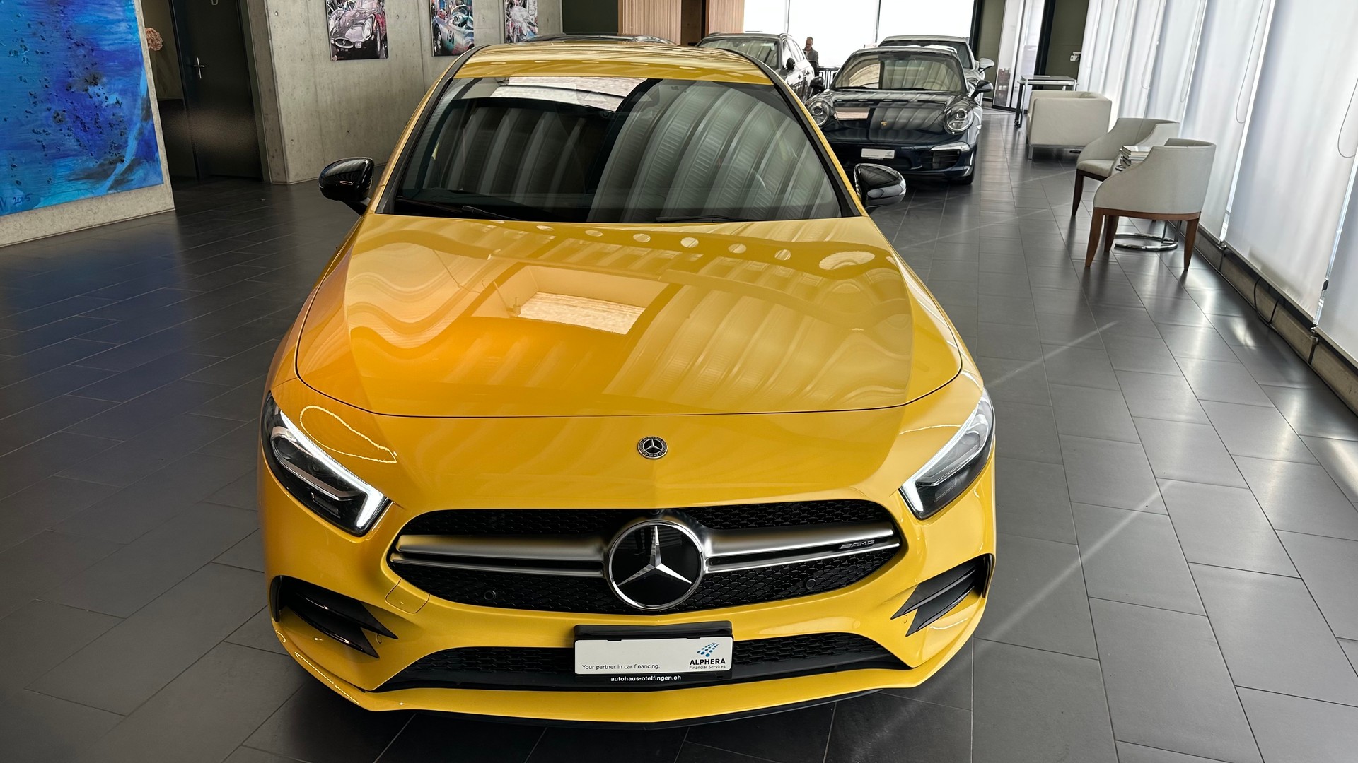 MERCEDES-BENZ A 35 AMG 4matic-image-3
