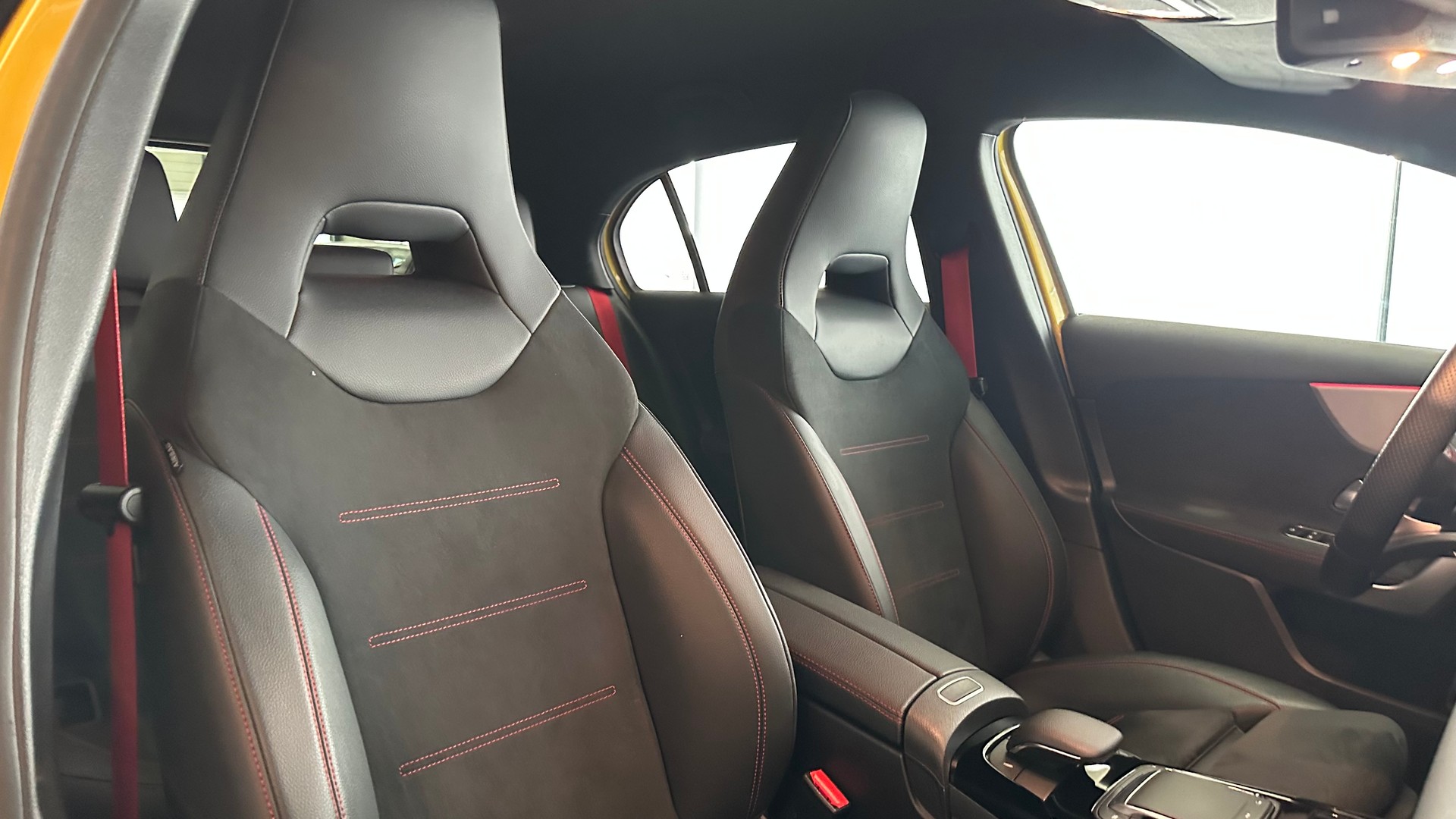 MERCEDES-BENZ A 35 AMG 4matic-image-25