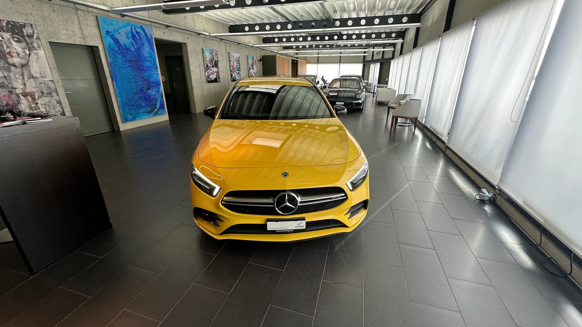 MERCEDES-BENZ A 35 AMG 4matic-image-4