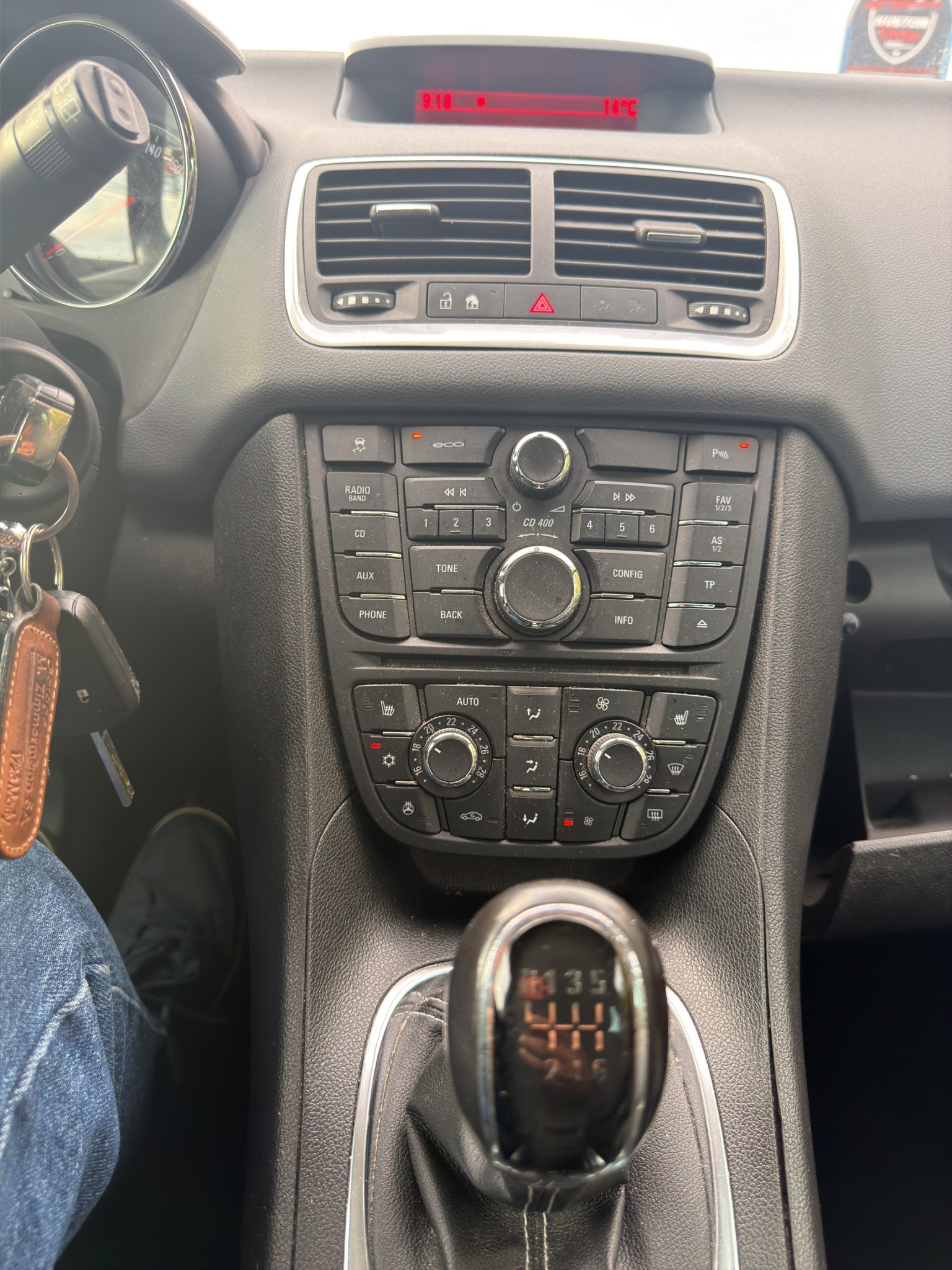 OPEL Meriva 1.4 Turbo Anniversary Edition-image-7