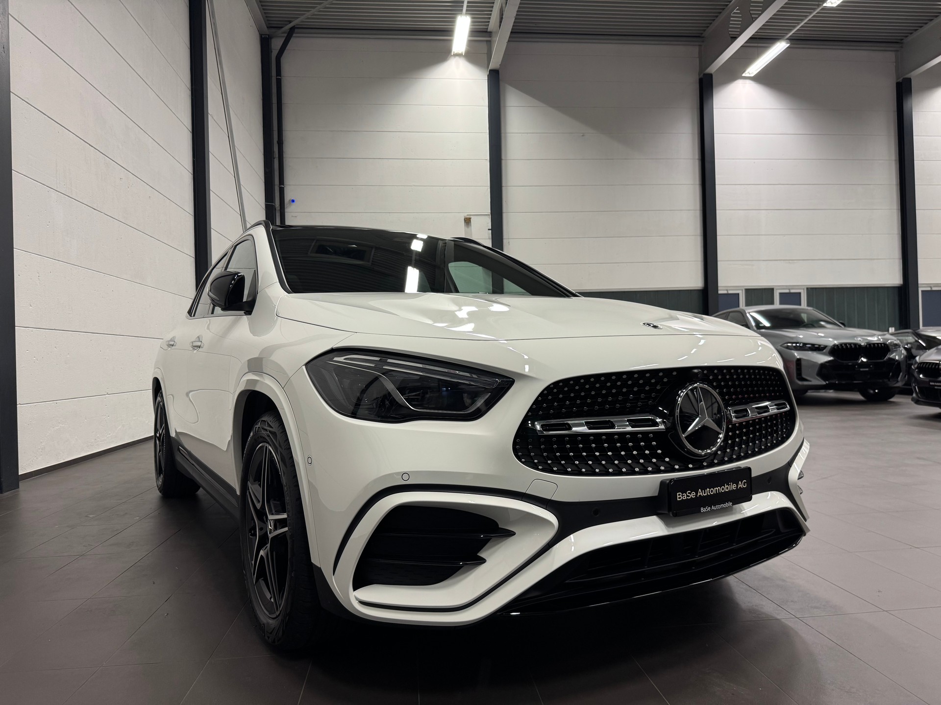 MERCEDES-BENZ GLA 200 7G-DCT AMG LINE-image-6