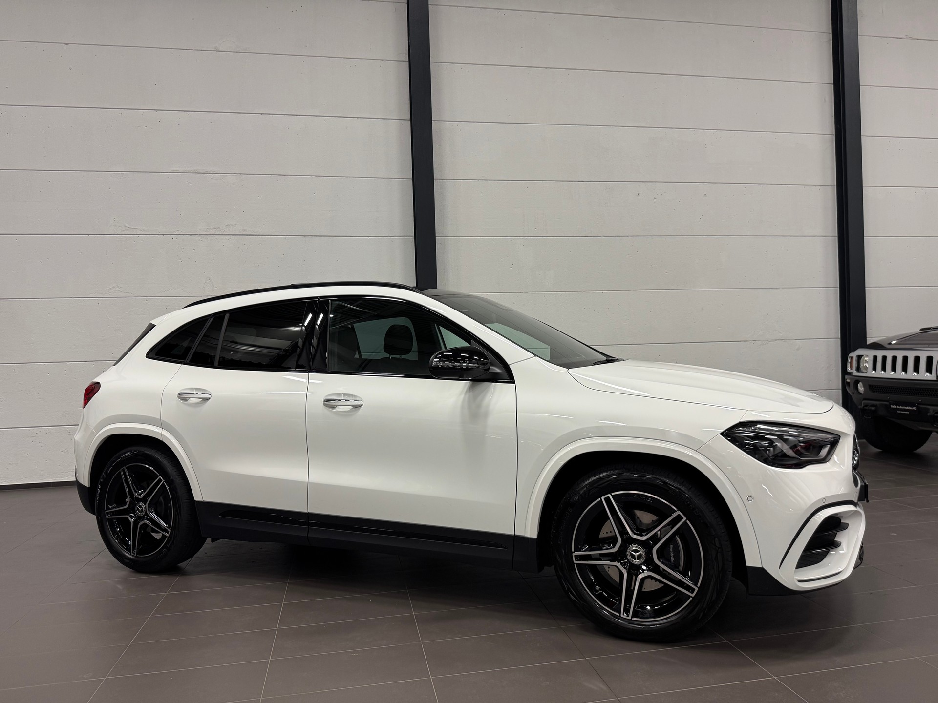 MERCEDES-BENZ GLA 200 7G-DCT AMG LINE-image-5