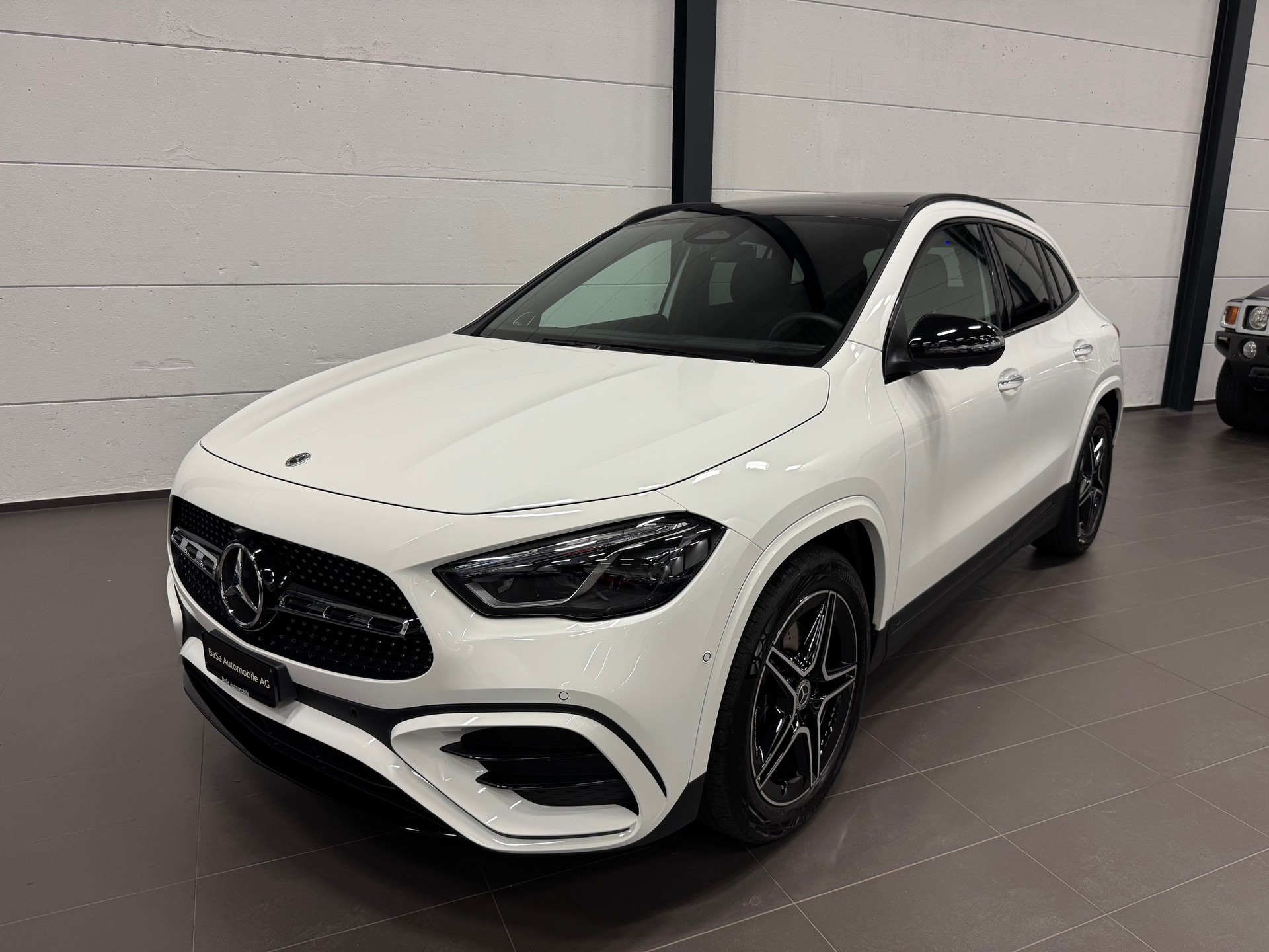 MERCEDES-BENZ GLA 200 7G-DCT AMG LINE-image-0